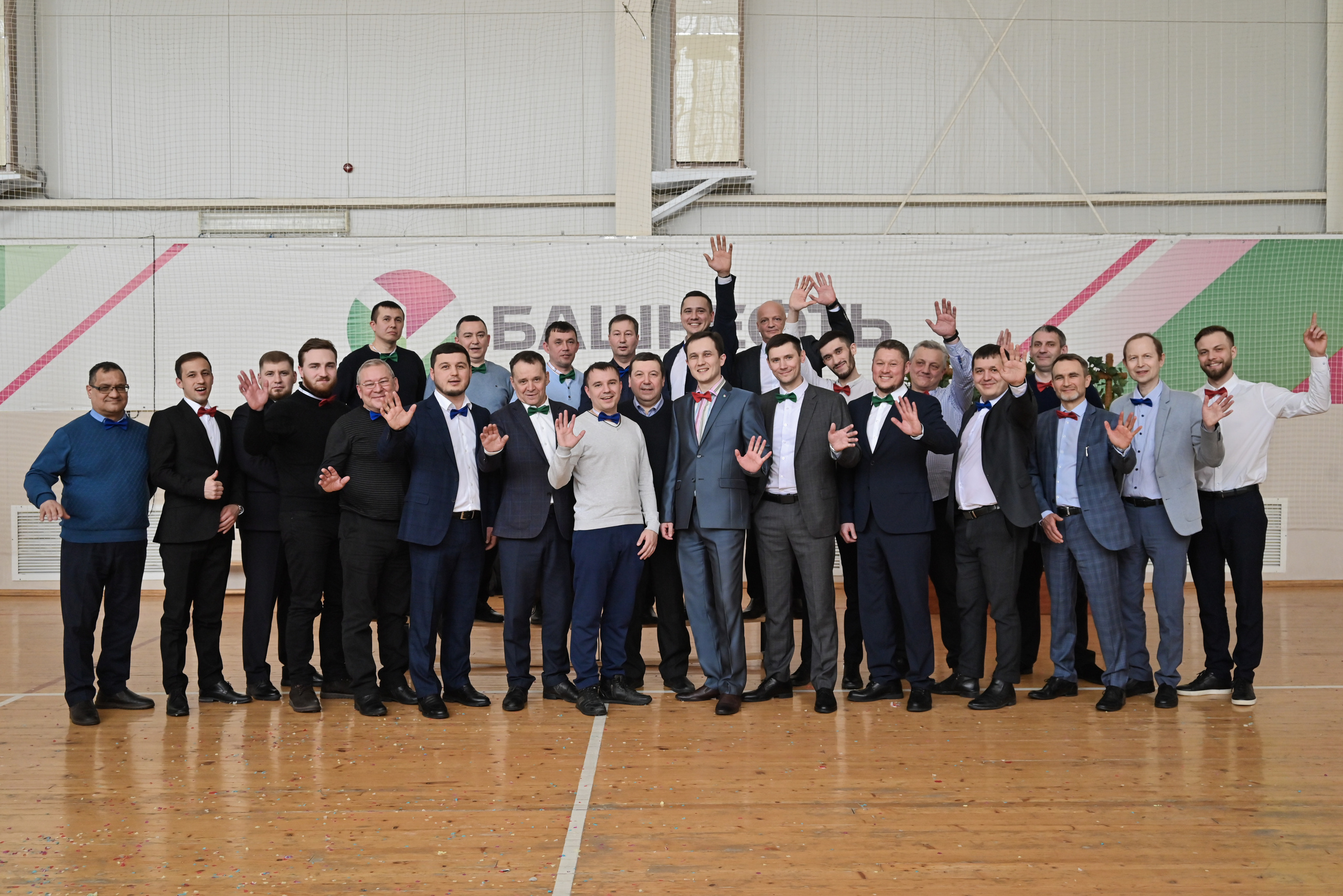 БАШНЕФТЬ Поздравления мужчин с 23 февраля!. Свадебный и семейный фотограф в Уфе Александров Максим