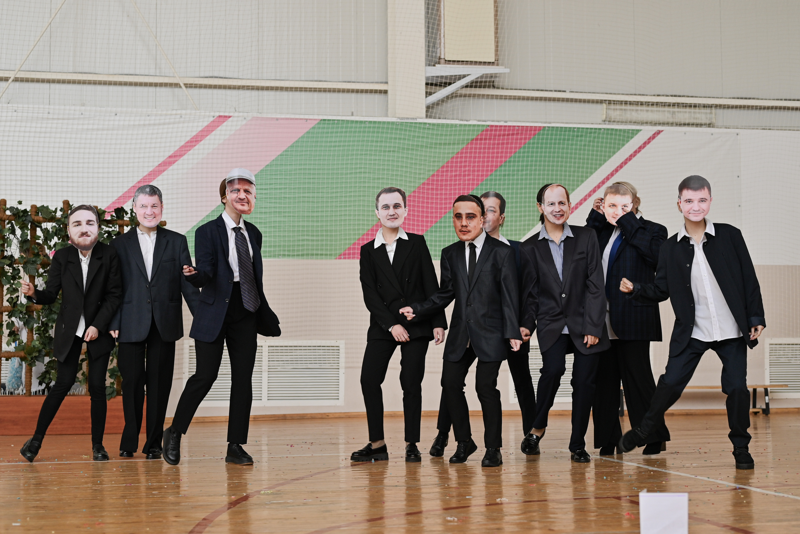 БАШНЕФТЬ Поздравления мужчин с 23 февраля!. Свадебный и семейный фотограф в Уфе Александров Максим