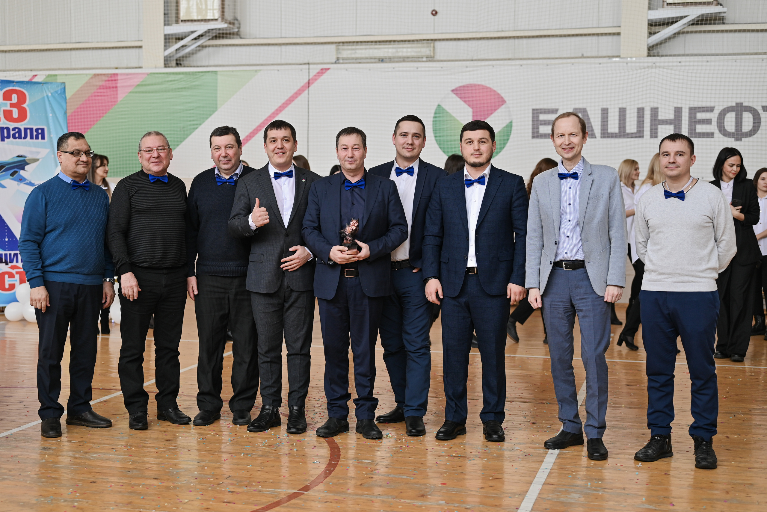 БАШНЕФТЬ Поздравления мужчин с 23 февраля!. Свадебный и семейный фотограф в Уфе Александров Максим