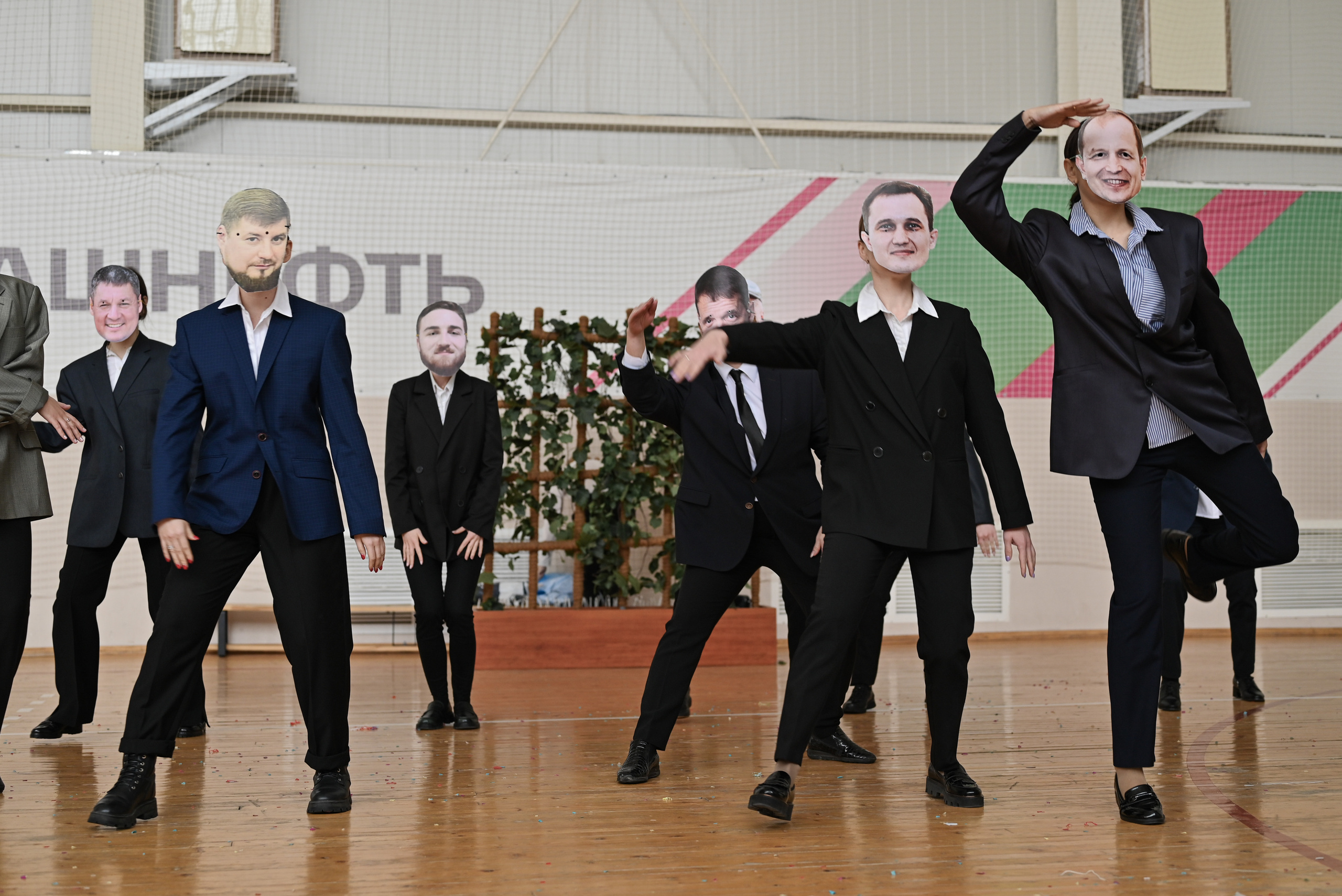 БАШНЕФТЬ Поздравления мужчин с 23 февраля!. Свадебный и семейный фотограф в Уфе Александров Максим