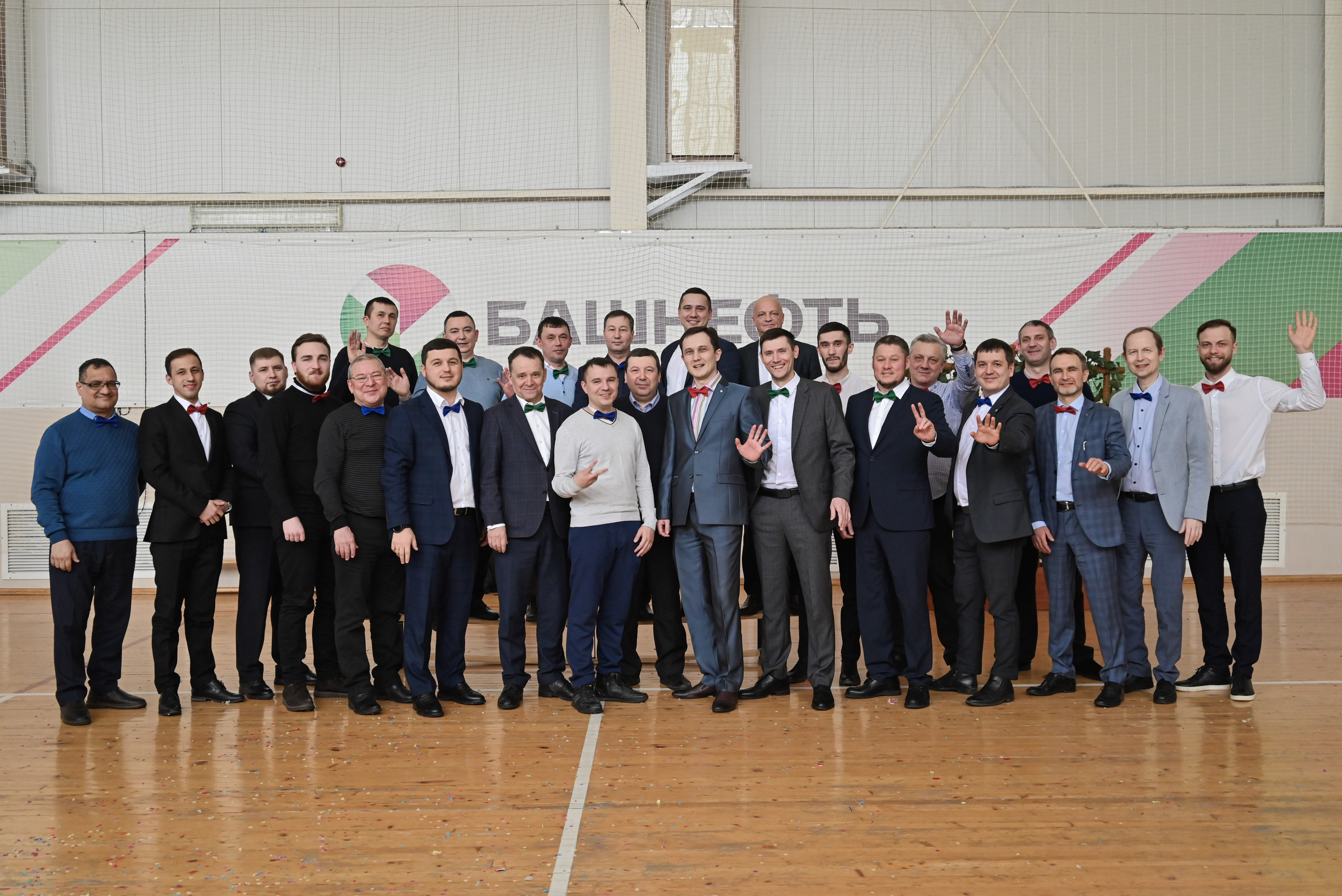 БАШНЕФТЬ Поздравления мужчин с 23 февраля!. Свадебный и семейный фотограф в Уфе Александров Максим