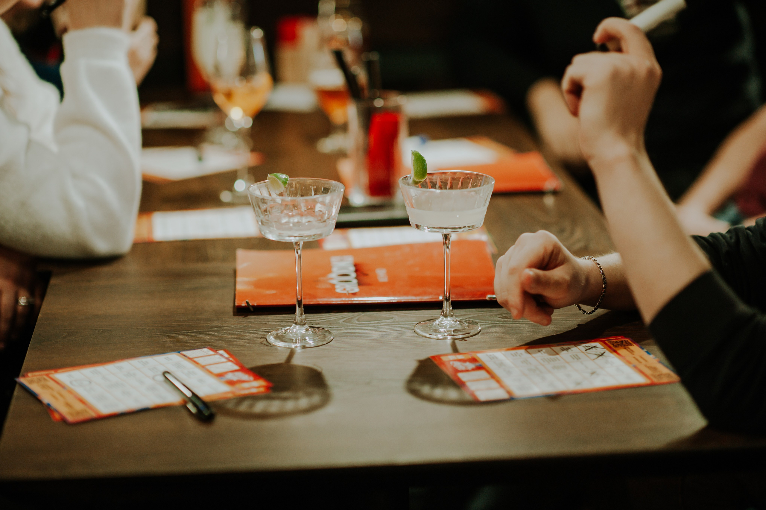 Музыкальное лото в баре Groodki. Портретный и лайфстайл фотограф в Санкт-Петербурге