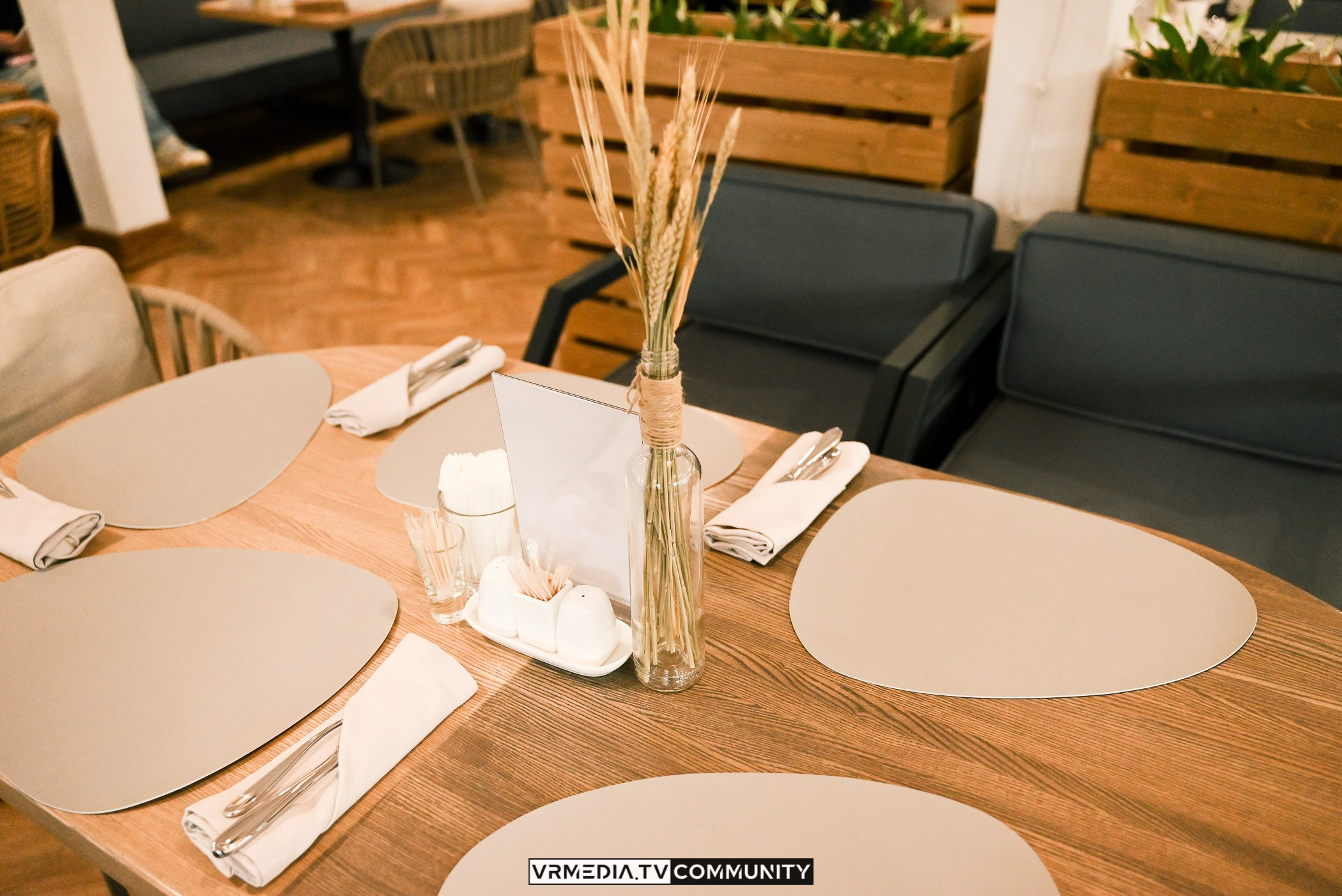 Ресторан «Volna»: Открытия летней веранды «Хочу на дачу»