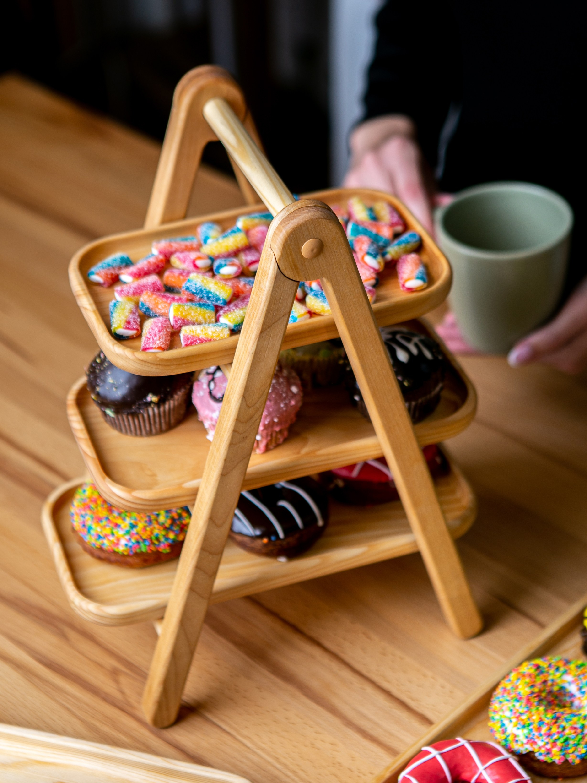 Подносы и этажерки. Контент фотограф, съемка для маркетплейсов, фуд съемка и репортажи в Новосибирске Ралия Галеева