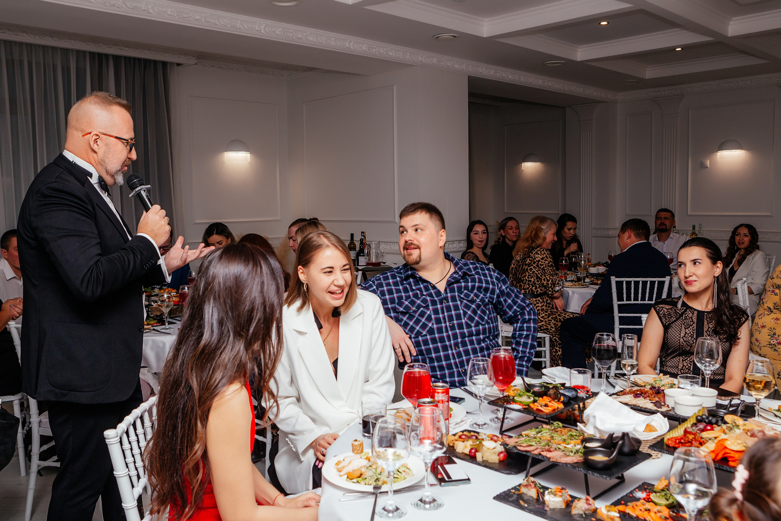 Юбилей стоматологии. Контент фотограф, съемка для маркетплейсов, фуд съемка и репортажи в Новосибирске Ралия Галеева