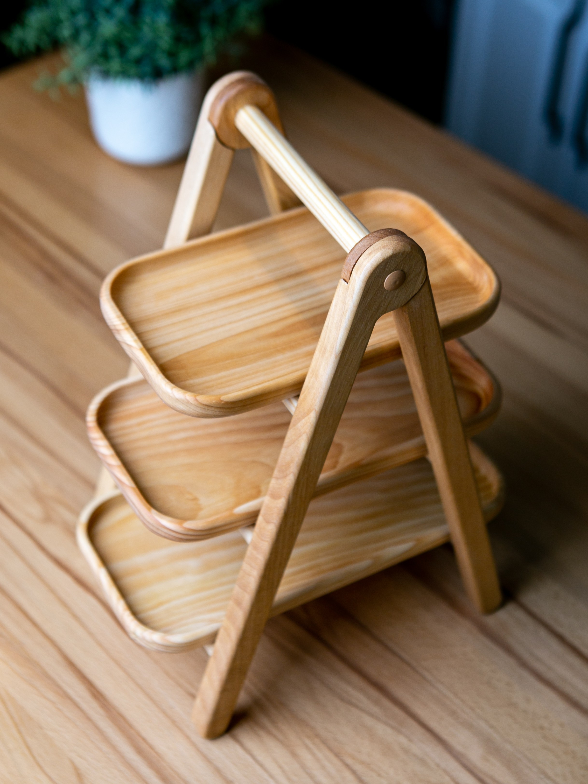 Подносы и этажерки. Контент фотограф, съемка для маркетплейсов, фуд съемка и репортажи в Новосибирске Ралия Галеева