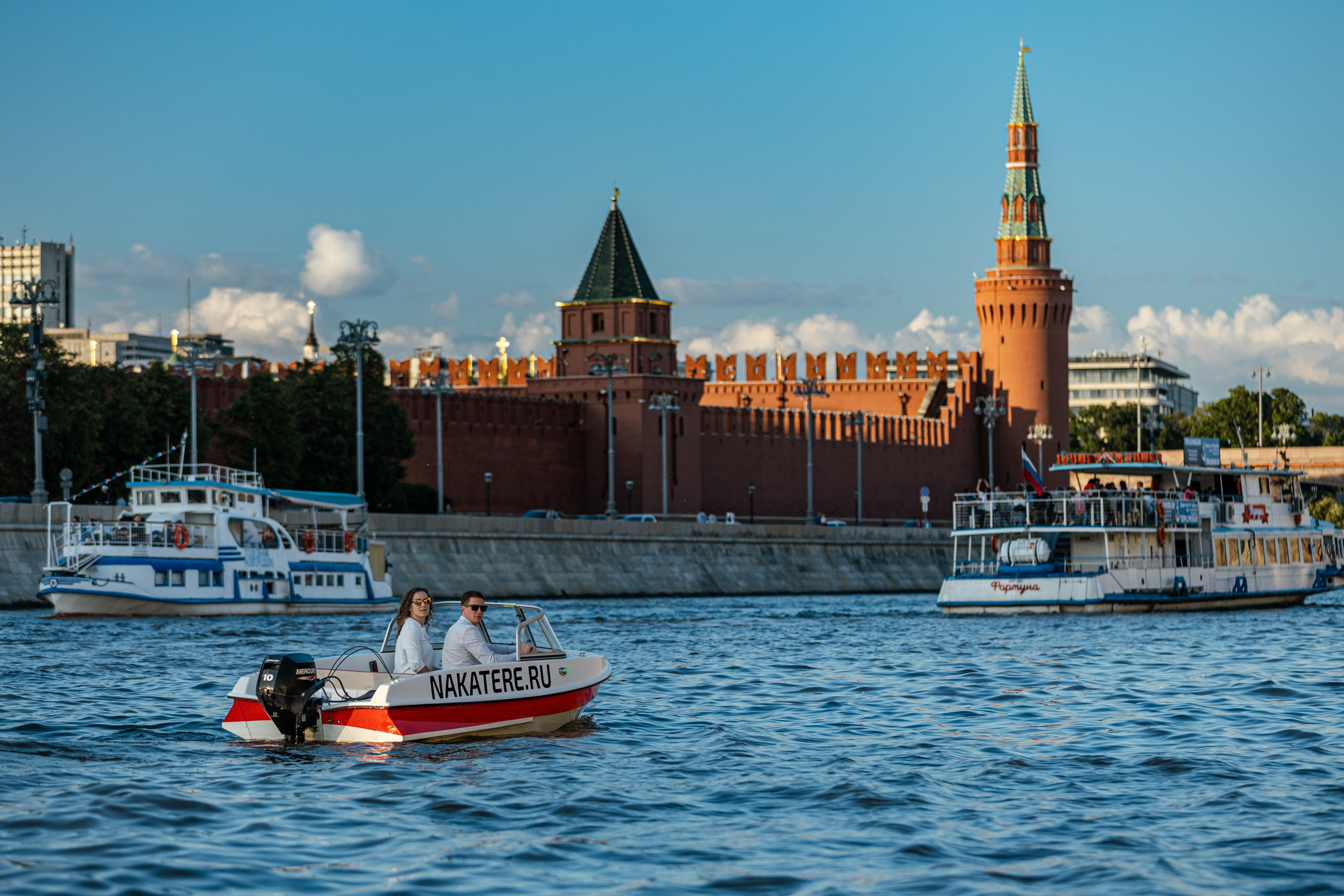 Речная прогулка. Фотограф в Москве портреты | репортажи | спорт