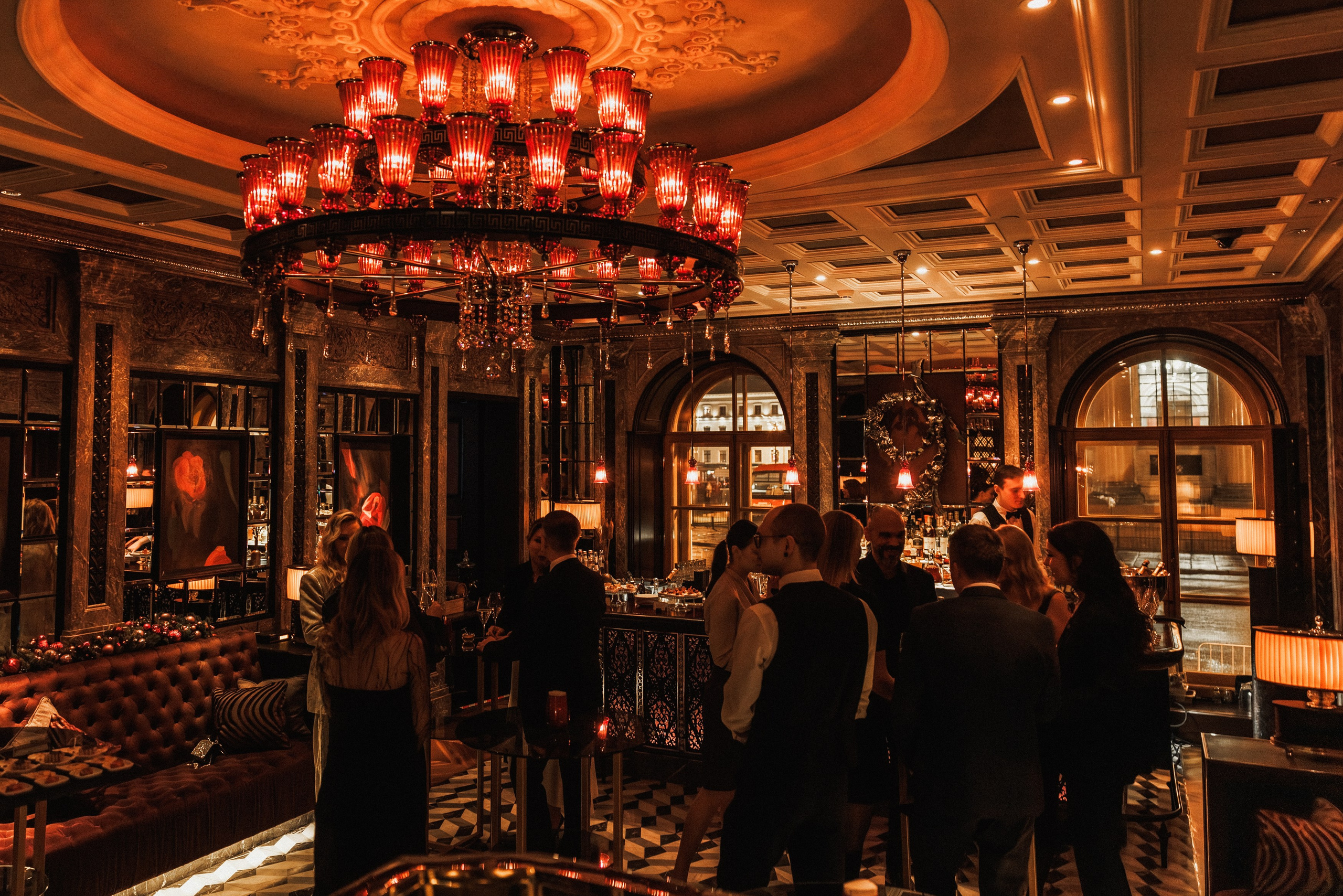 Four Seasons Lion Palace St. Petersburg 5* — МегаФон. Коммерческий фотограф в Санкт-Петербурге | Фуд, интерьерная и рекламная съемка | Влад Жолудев