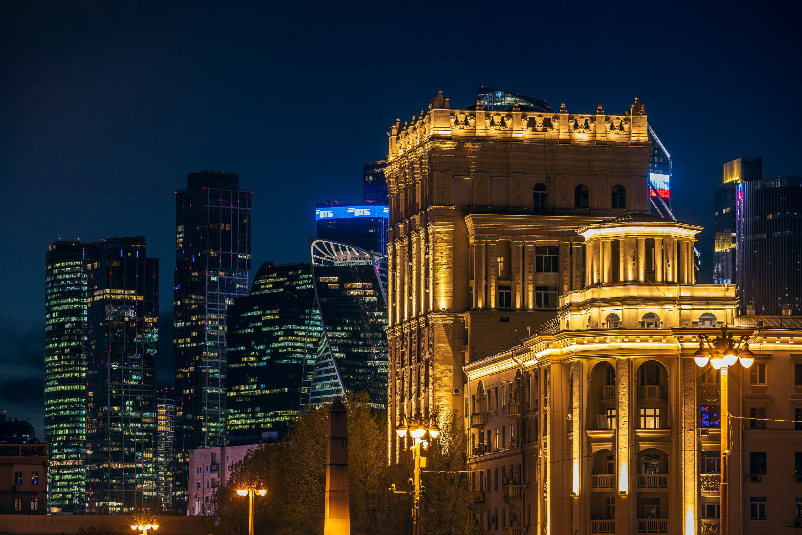 Рекламный, предметный, репортажный, семейный фотограф и художник в Москве