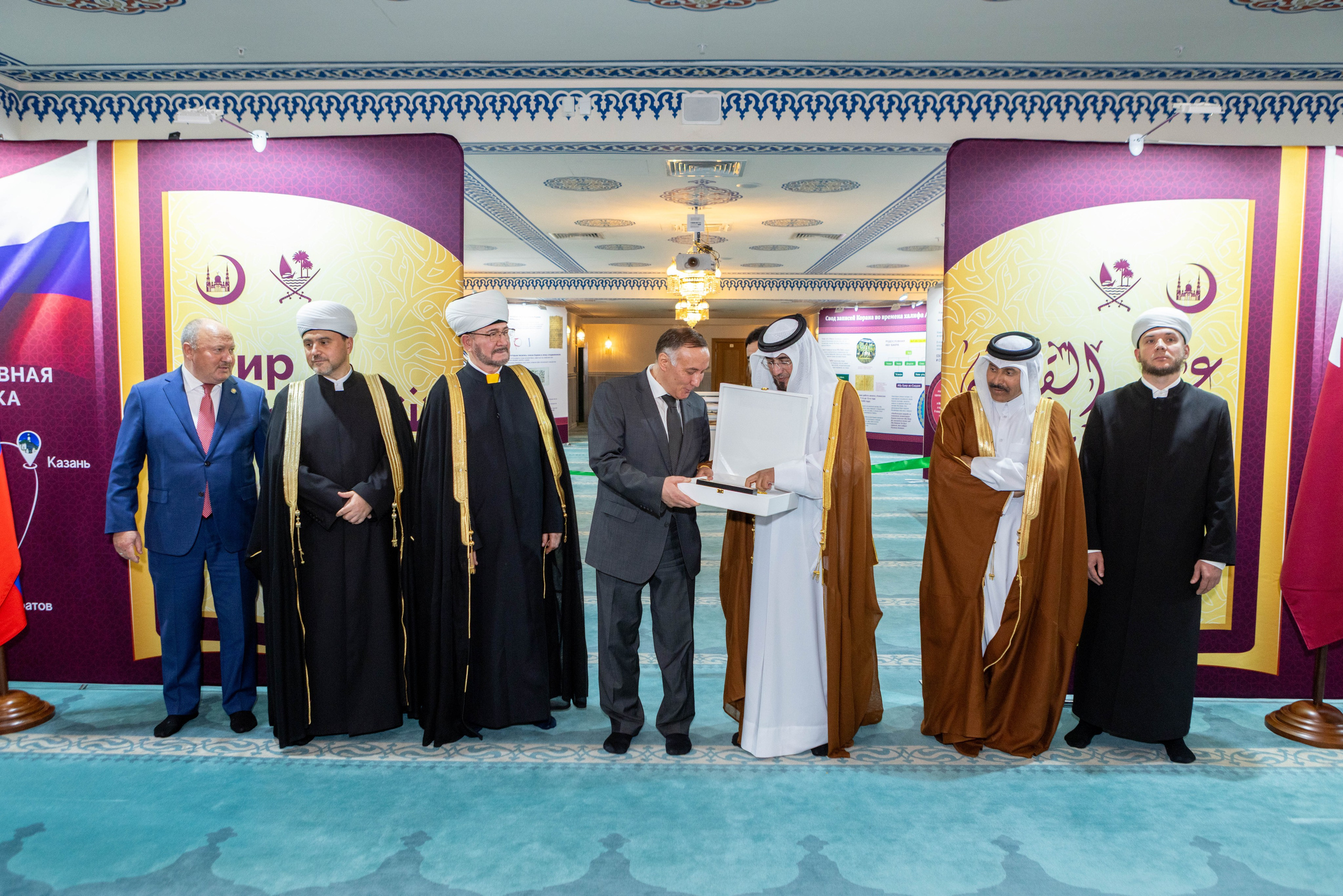 Открытие выставки Мир Корана. Рекламный, предметный, репортажный, семейный фотограф и художник в Москве