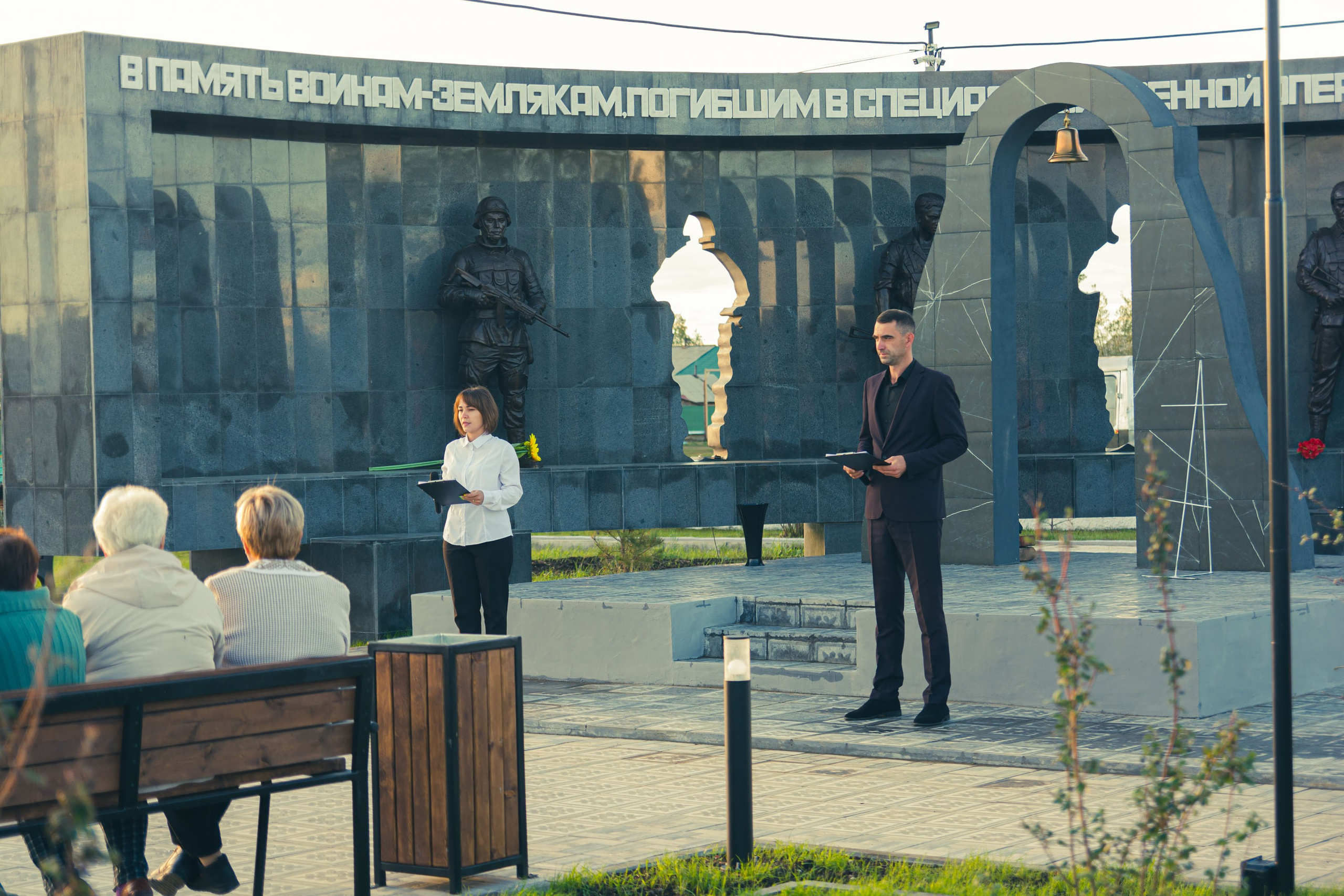 Открытие мемориального комплекса. Фотограф широкого профиля Чита-Цасучей