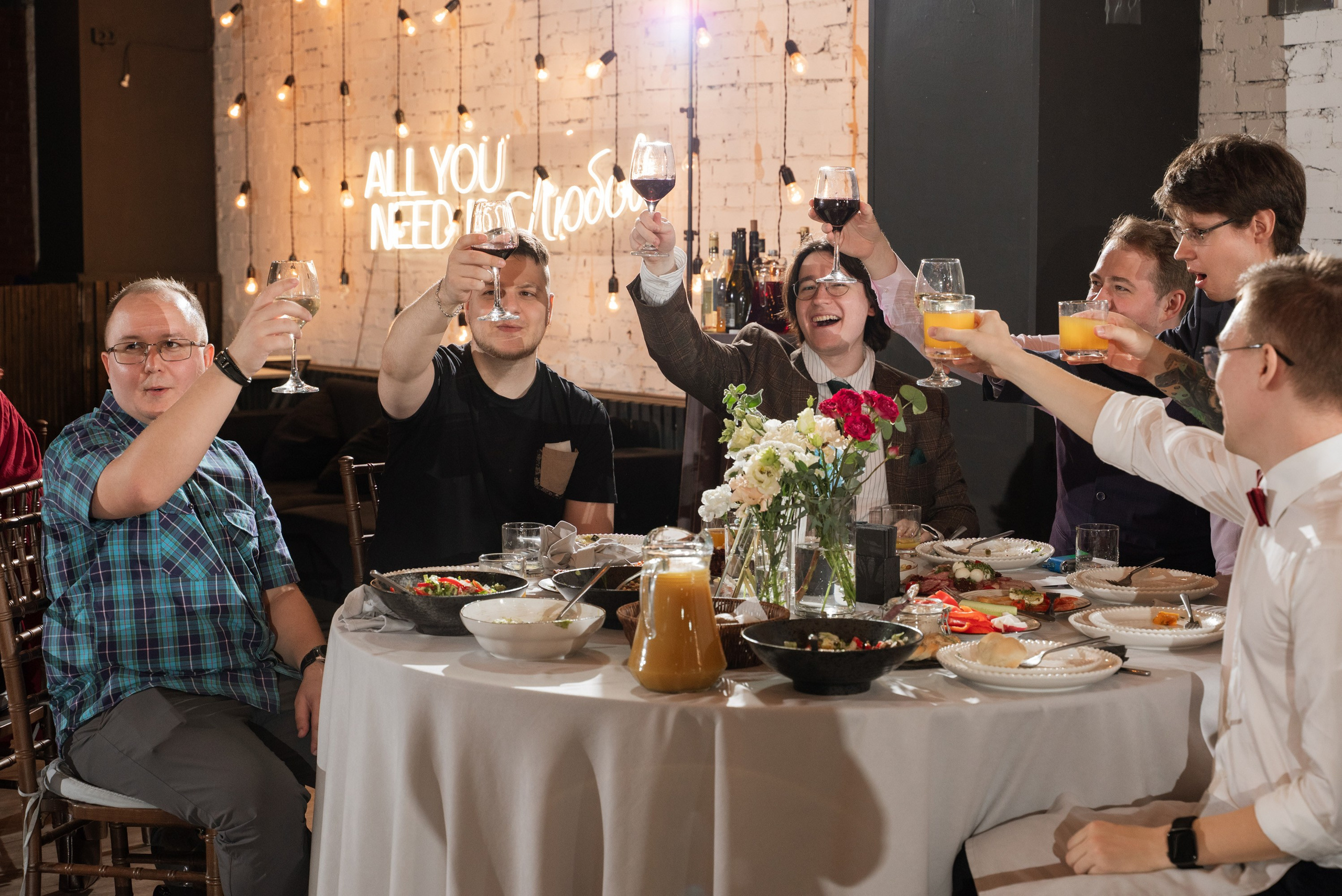 Пётр и Ирина | 01.08.25. Свадебный фотограф в Санкт-Петербурге Владислава Тюльпина