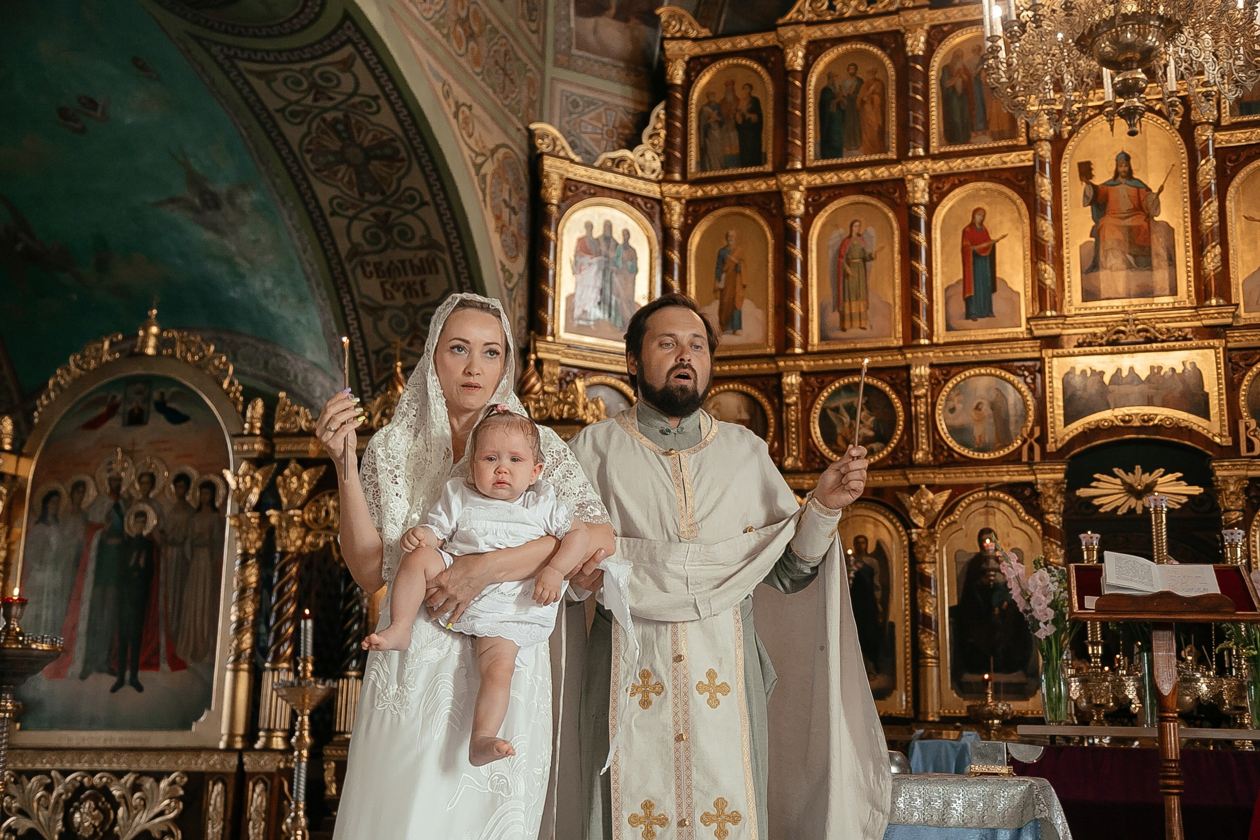 Съёмка крещения. Команда специалистов в мире фотографии и видео. Детский фотограф, семейный фотограф