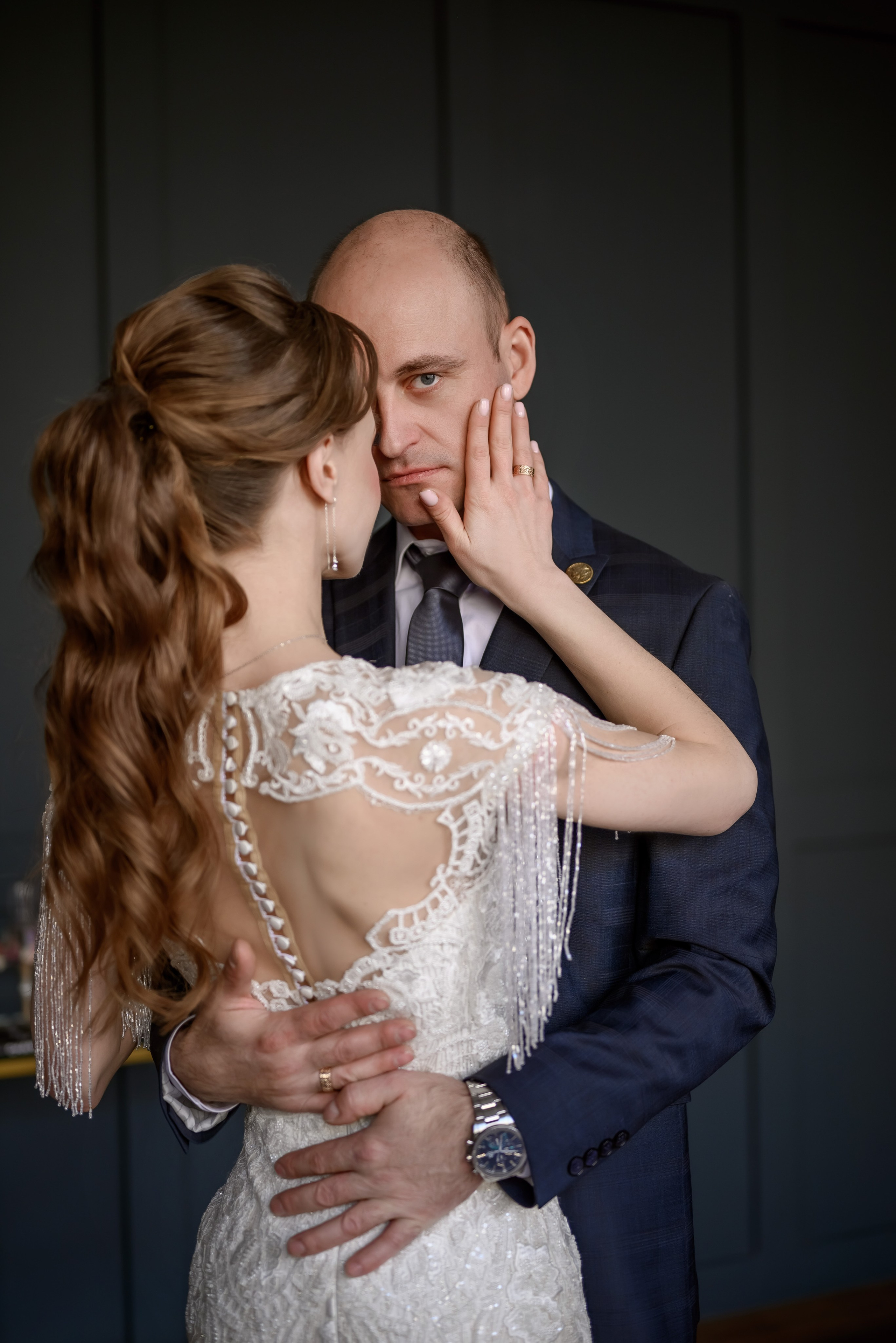 Свадебная фотосессия в залах фотостудии Аврора. Юлия Басня семейный и свадебный фотограф в Донецке