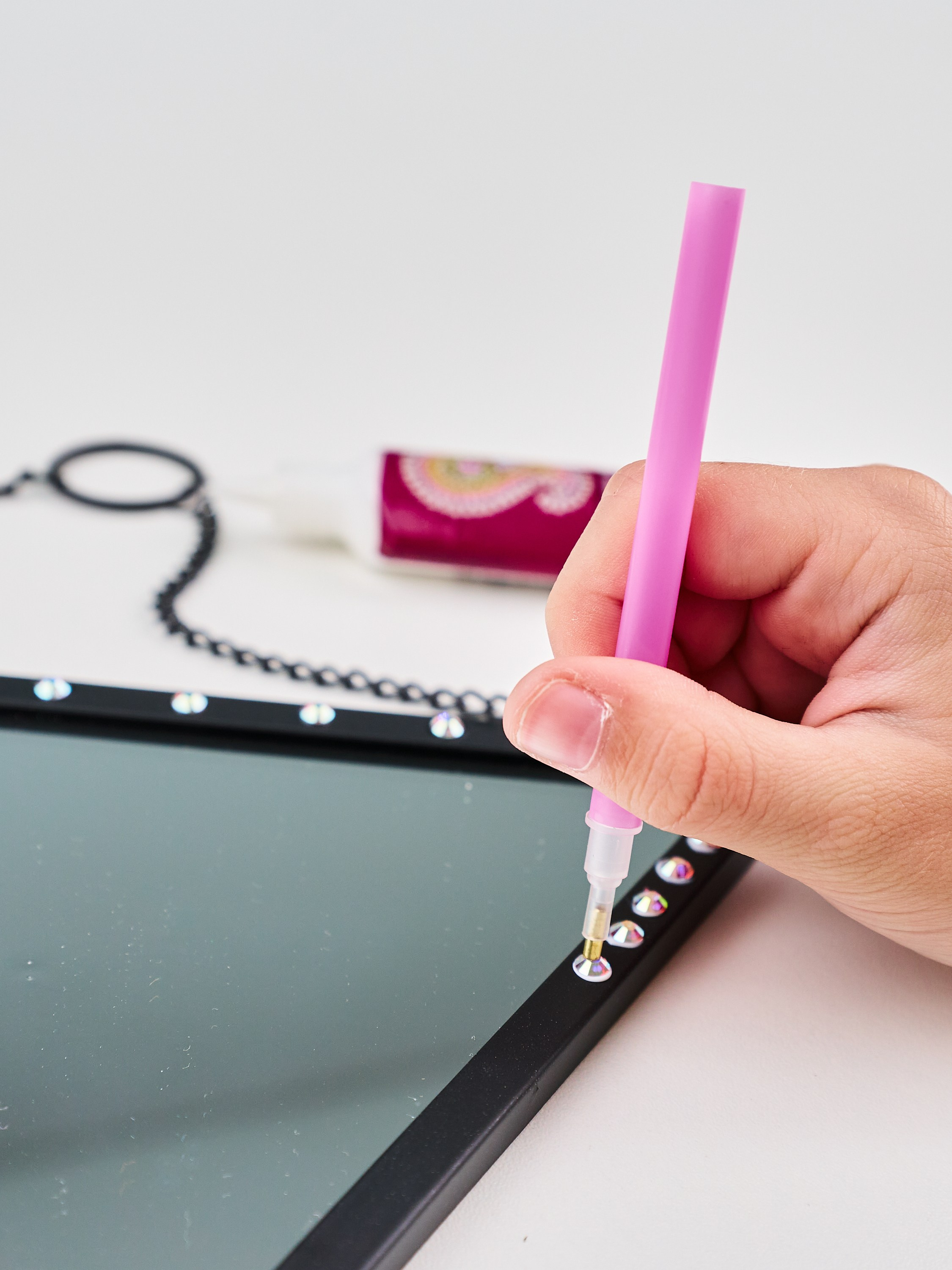 Фото и видео для маркетплейсов — универсальный клей