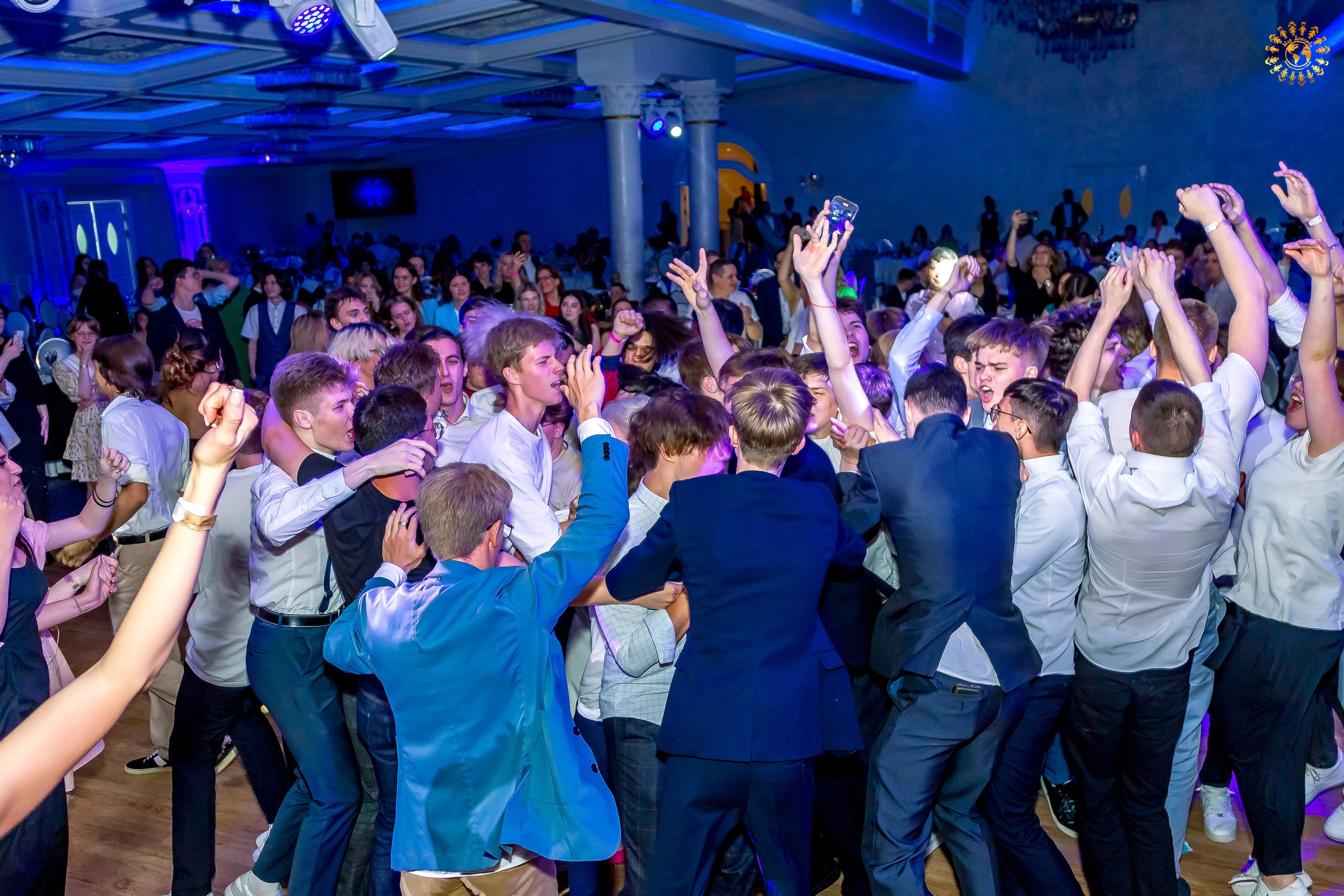 Выпускной 2023 (11-е классы) Triumph City Hall Москва. Репортажная съемка в Москве и области. Анималистика