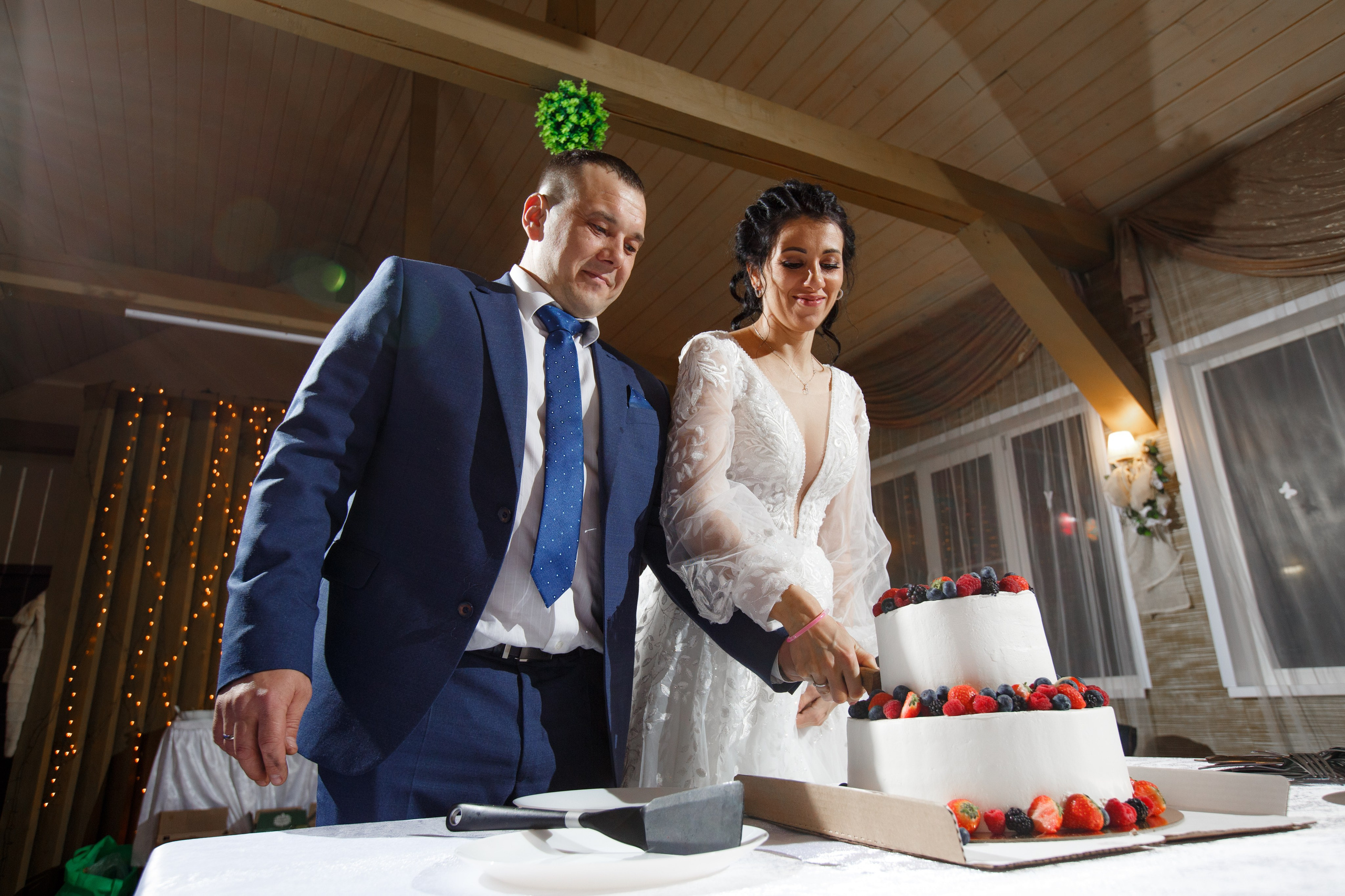 Максим и Виктория. Репортажный Фотограф в Москве Юра Гушан