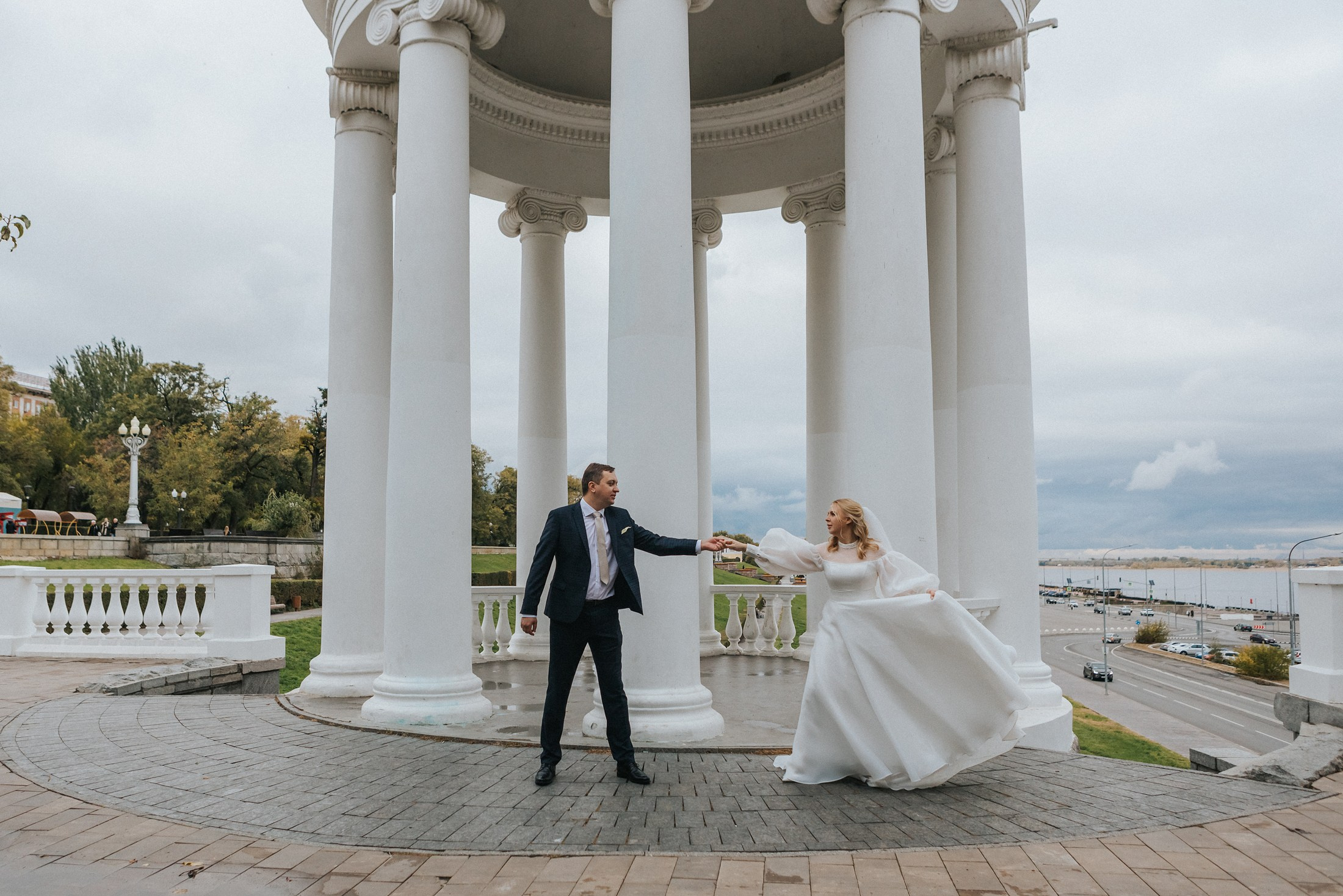 Егор и Екатерина. Осень, музей Машкова. Фотографы в городе Волгограде — Людмила Агеева и Алексей Околелов