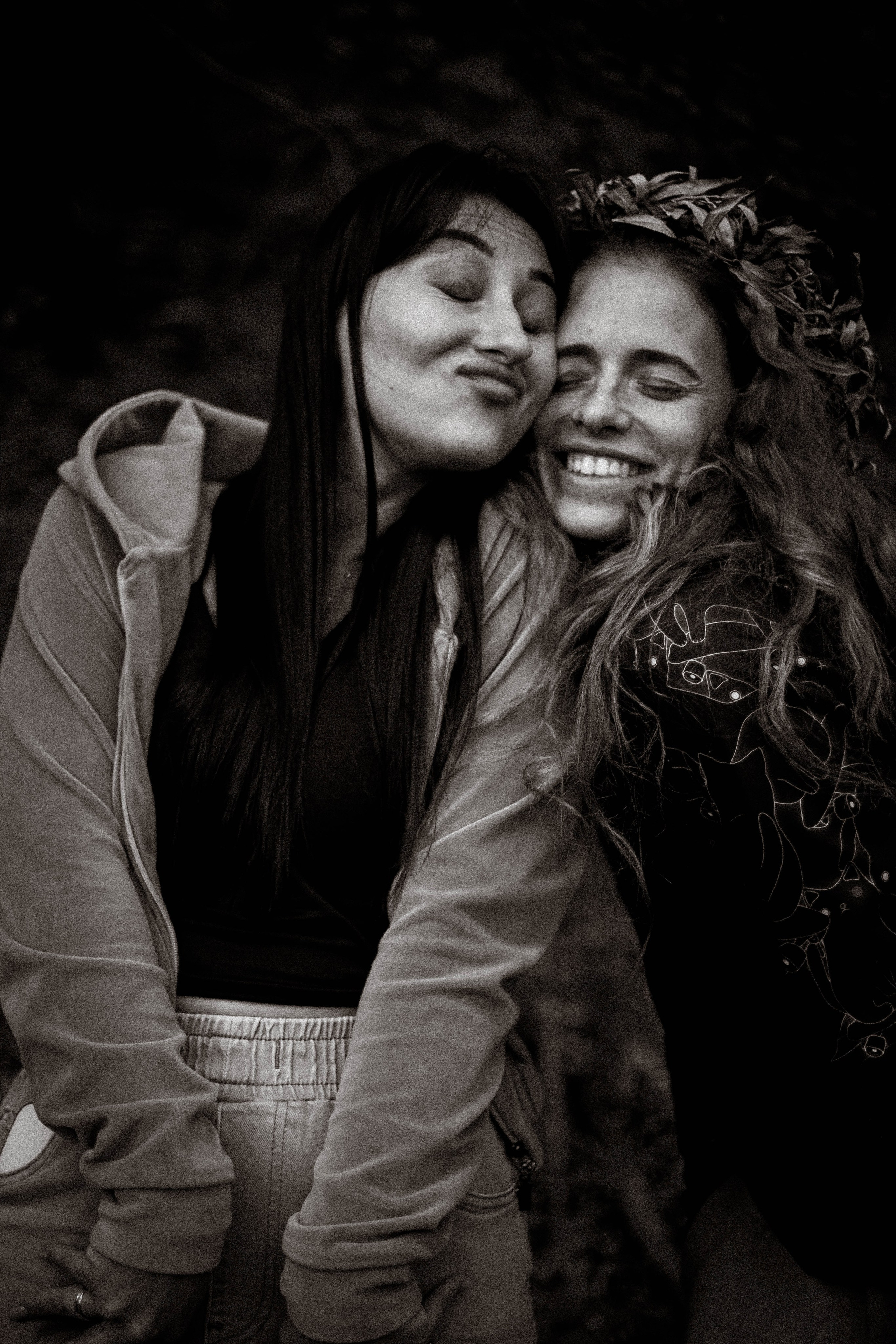 Клип. Уличный фотограф Города N