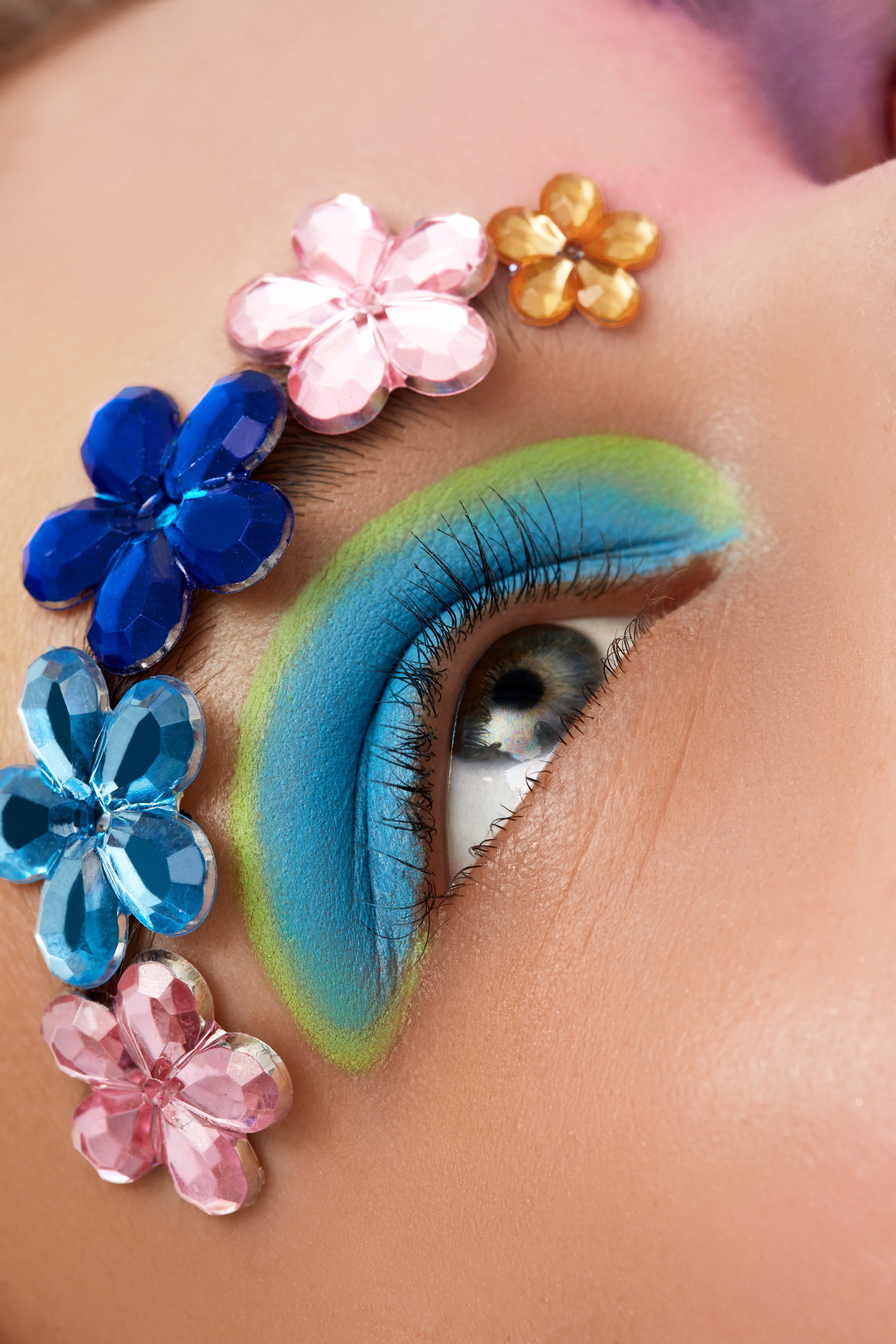 FLACON Magazine Spring Issue 2020. Профессиональный фотограф Федотова Арина