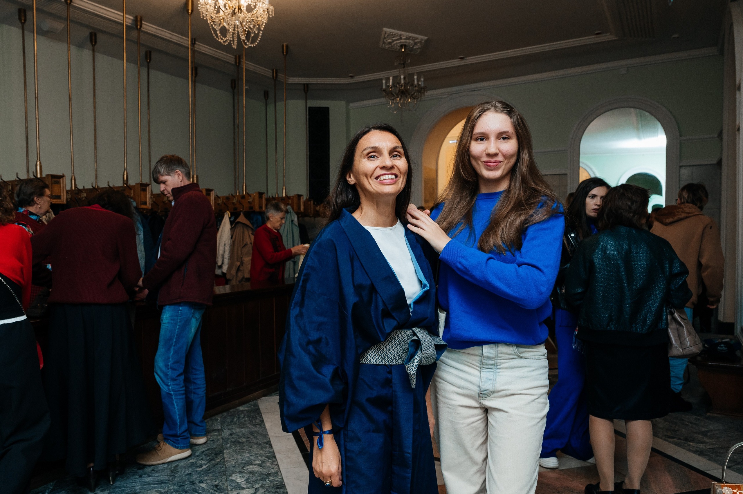 Открытие выставки Кати Васильевой в Молодежном театре. Wedding and family photographer USA