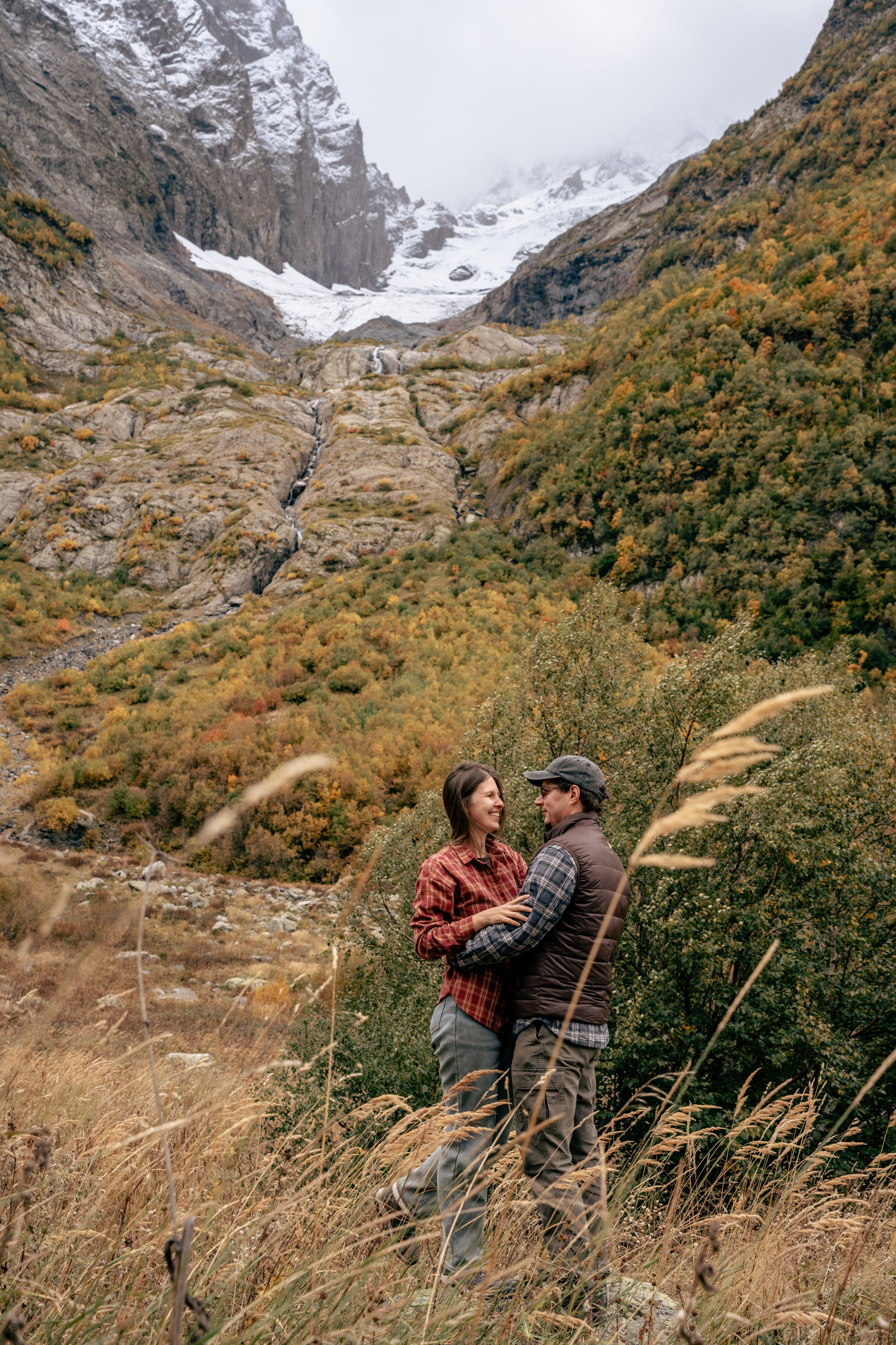 Семейная фотосессия в Домбае. Фотограф КМВ|ГОРЫ Пятигорск Железноводск Ессентуки Кисловодск Домбай Архыз Эльбрус