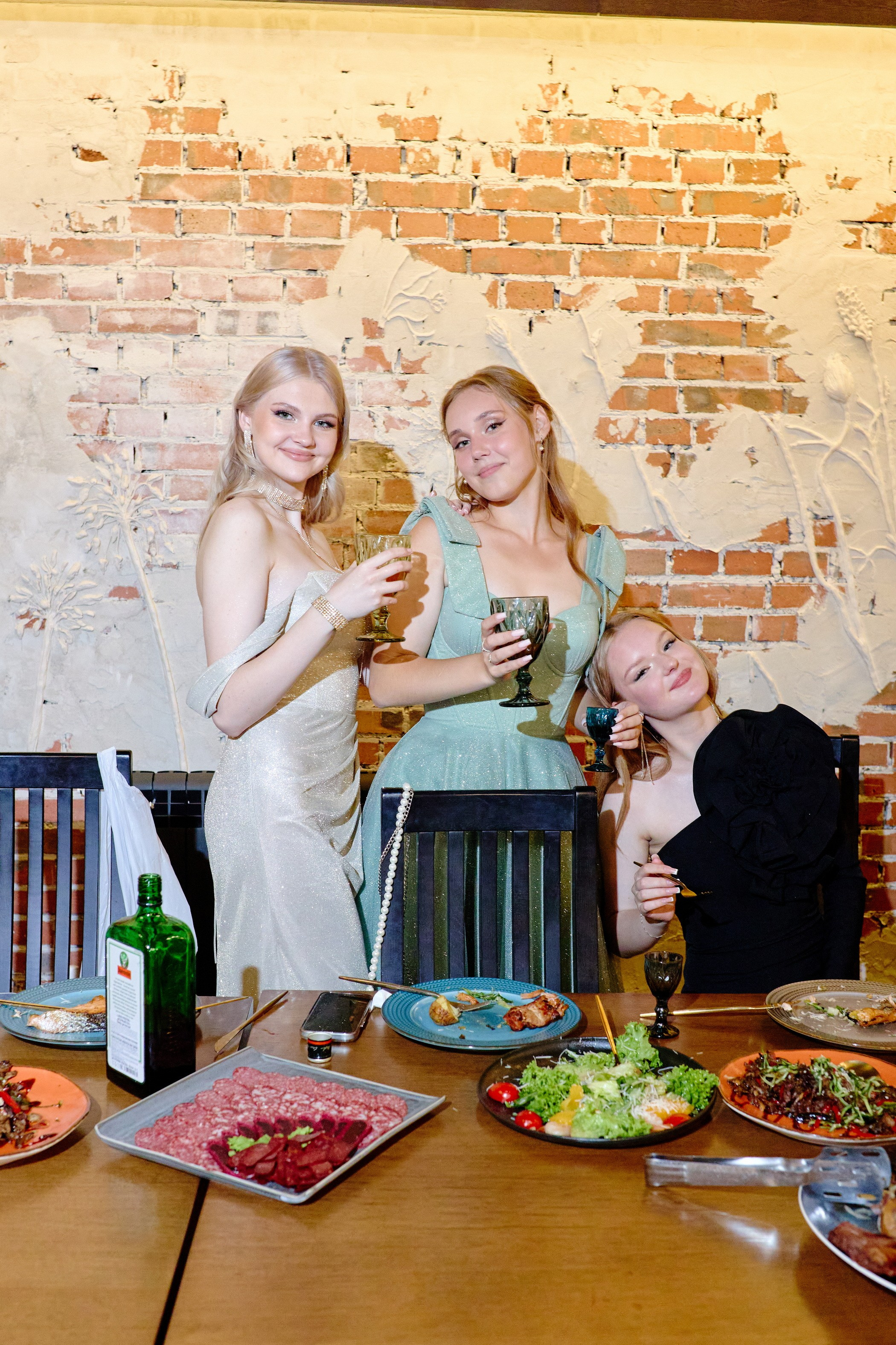 Выпускной 35 Сош. Фотограф Выпускные альбомы Таганрог Сергей Коробченко