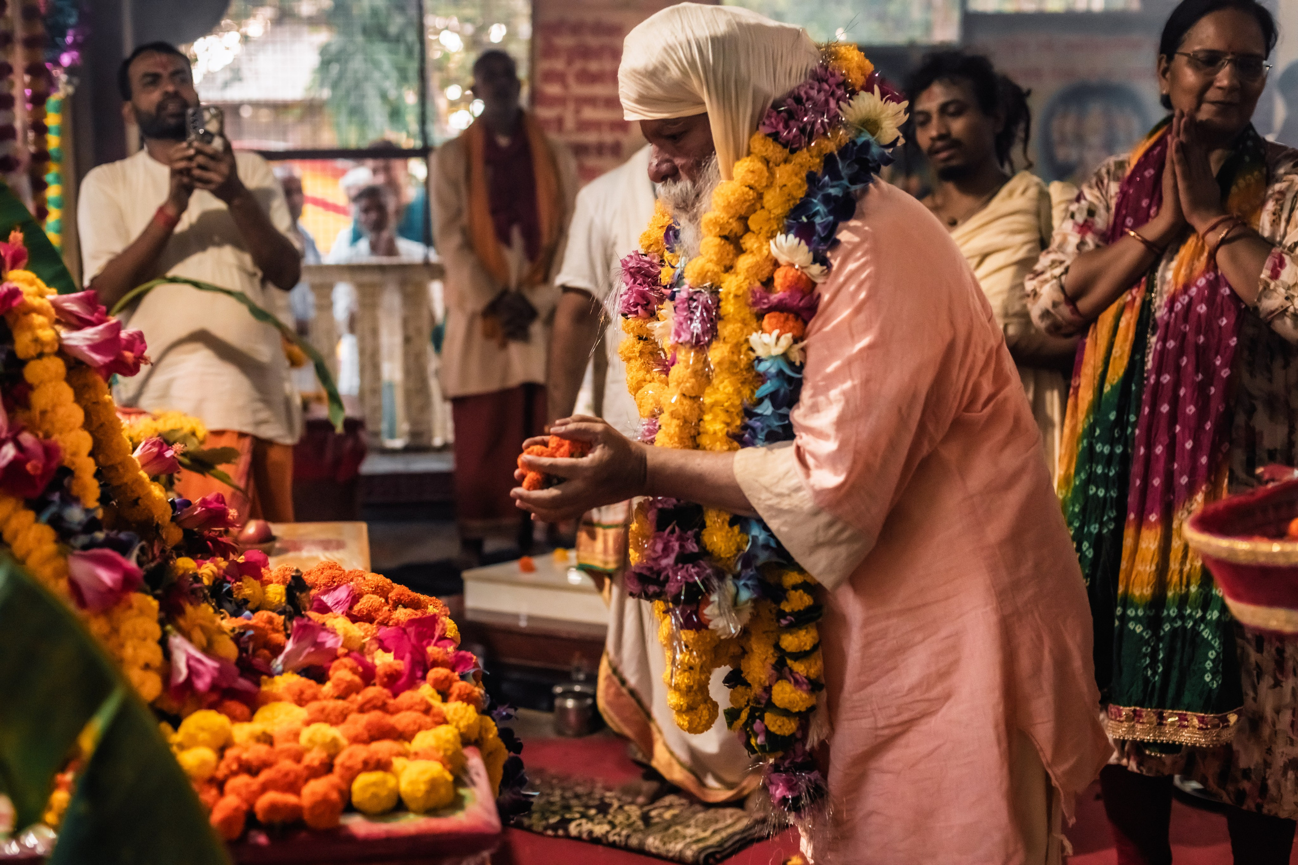 Devraha baba ji ashram life 2025. Mariam Bagdasaryan