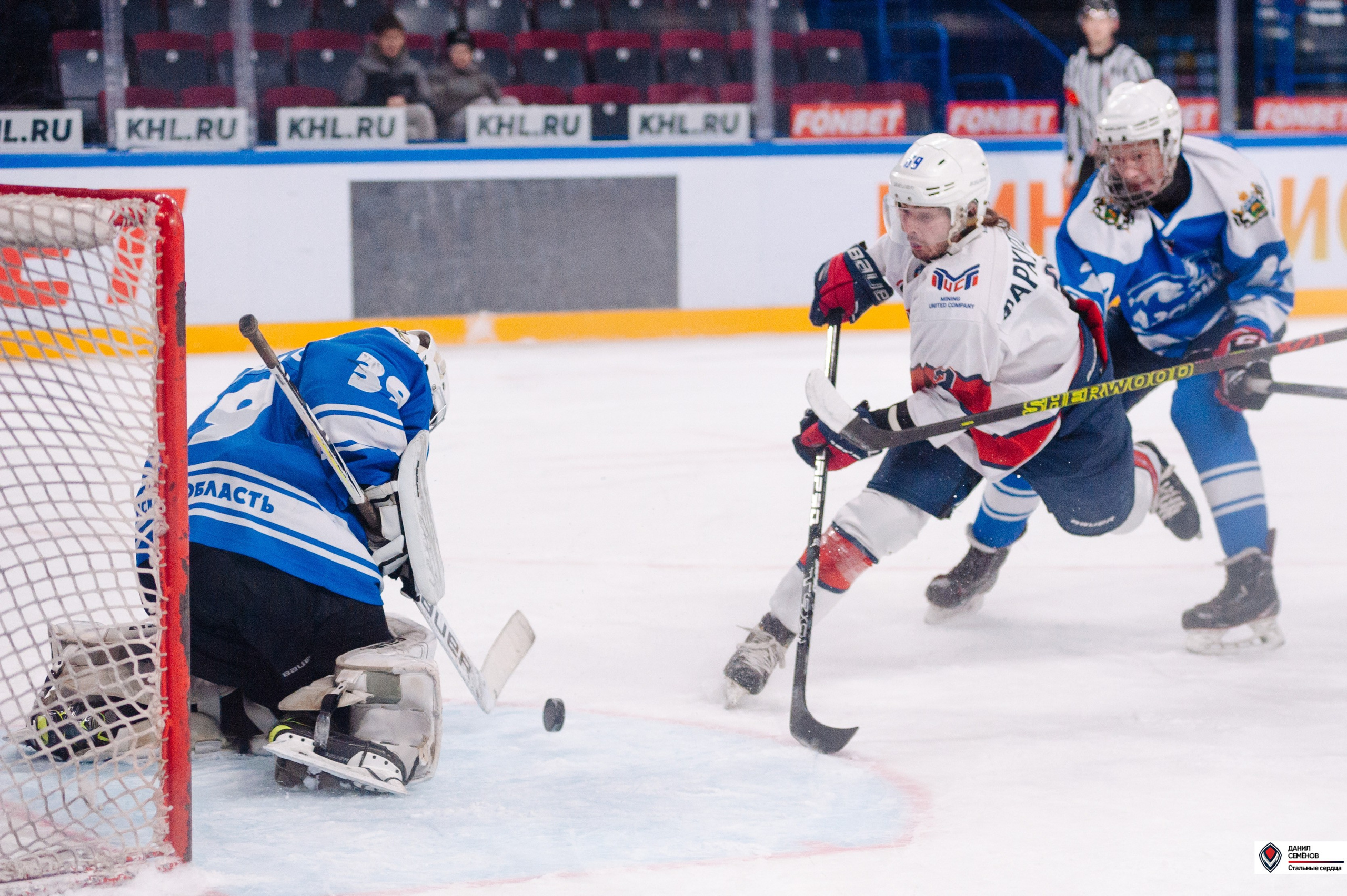 Чемпионат СХЛ. Стальные сердца — Газовик. Фотограф Магнитогорск Данил Семенов