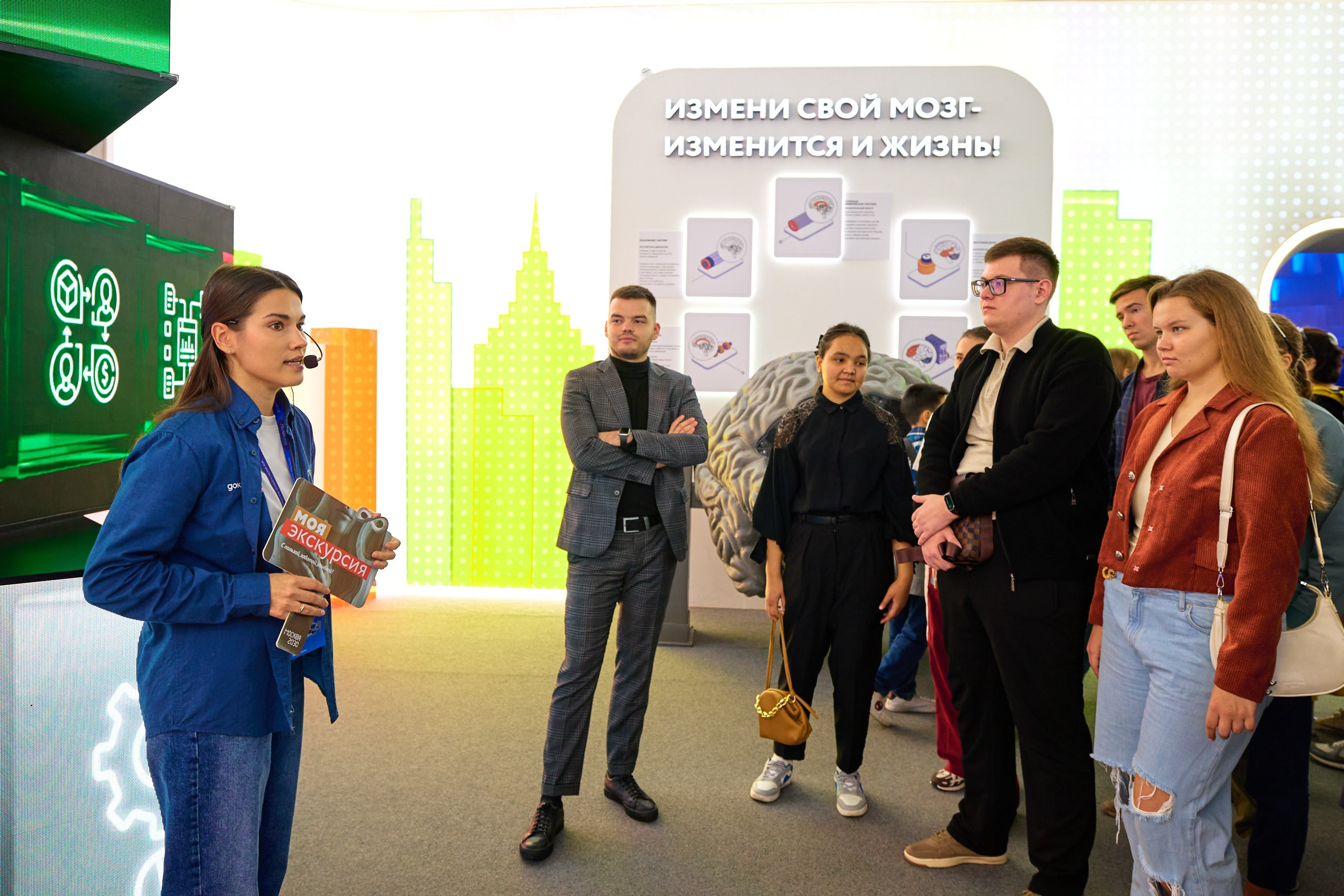 Фотограф на церемонии закладки капсулы в Москве