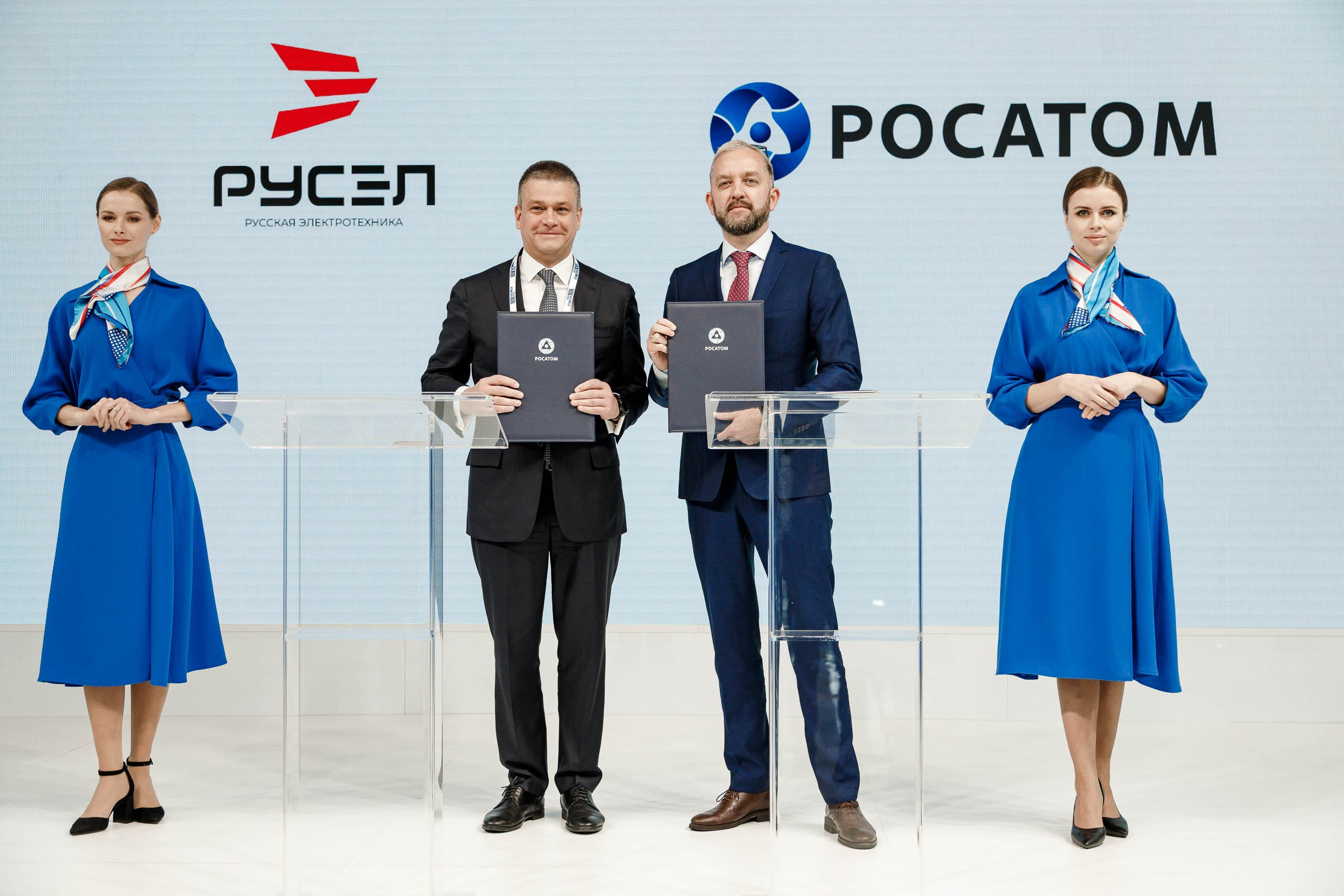 Подписания соглашений на форуме ATOM EXPO XIII 2024 в Сириусе. Репортажный фотограф в Москве, Сочи и Санкт-Петербурге