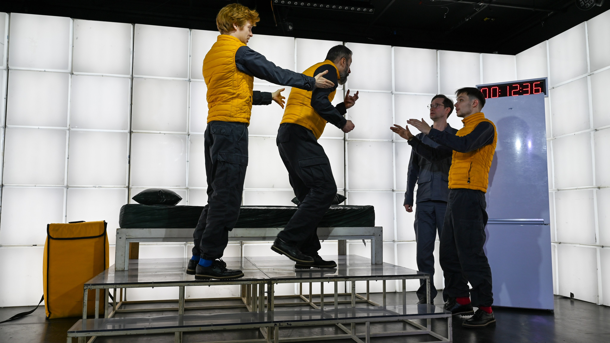 Спектакль "Серёжа очень тупой". Театральный фотограф Михаил Макаричев-Энгельс