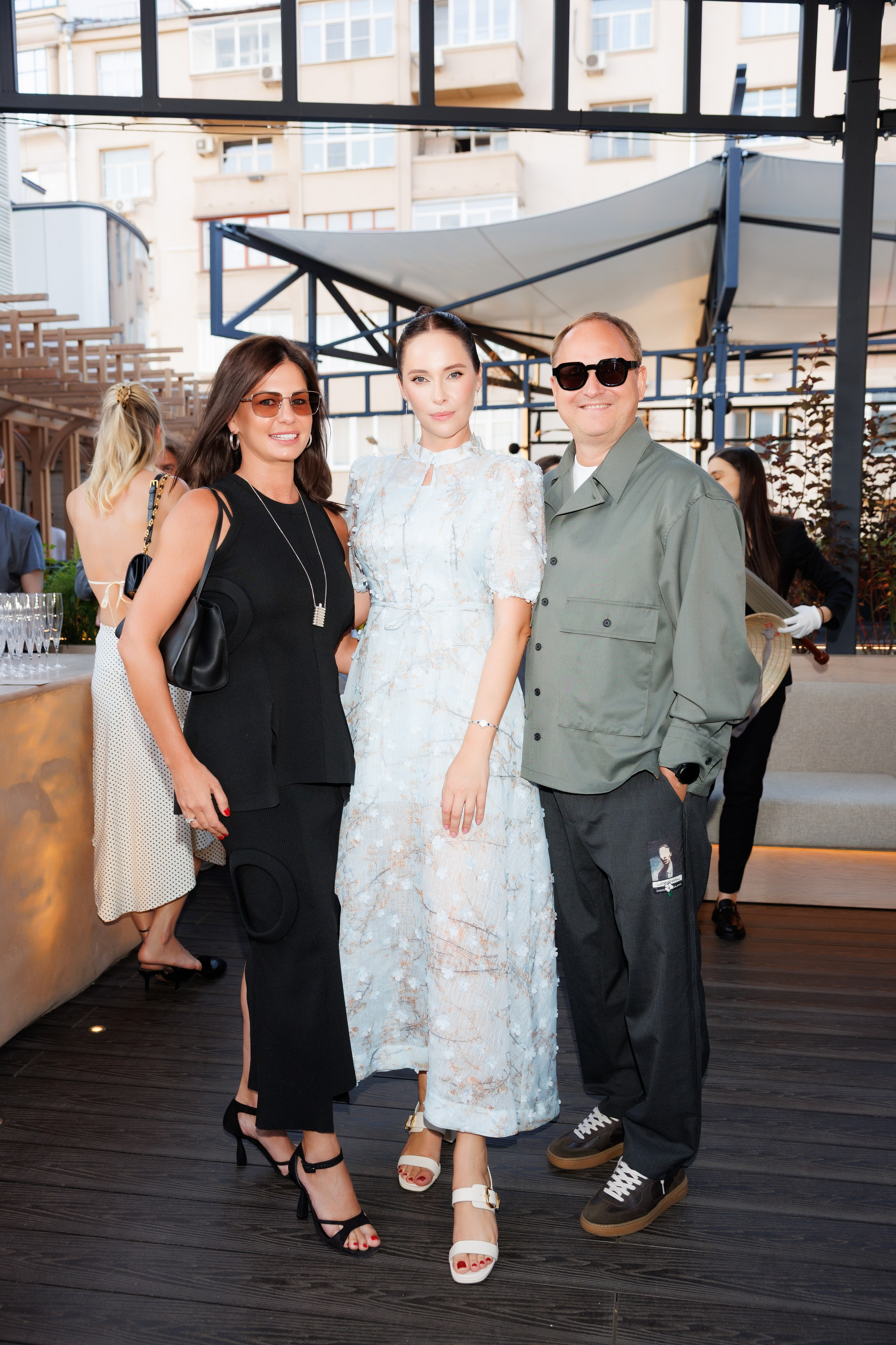 IKURA terrace opening. «Птичка на проводе»: информационный портал в Москве