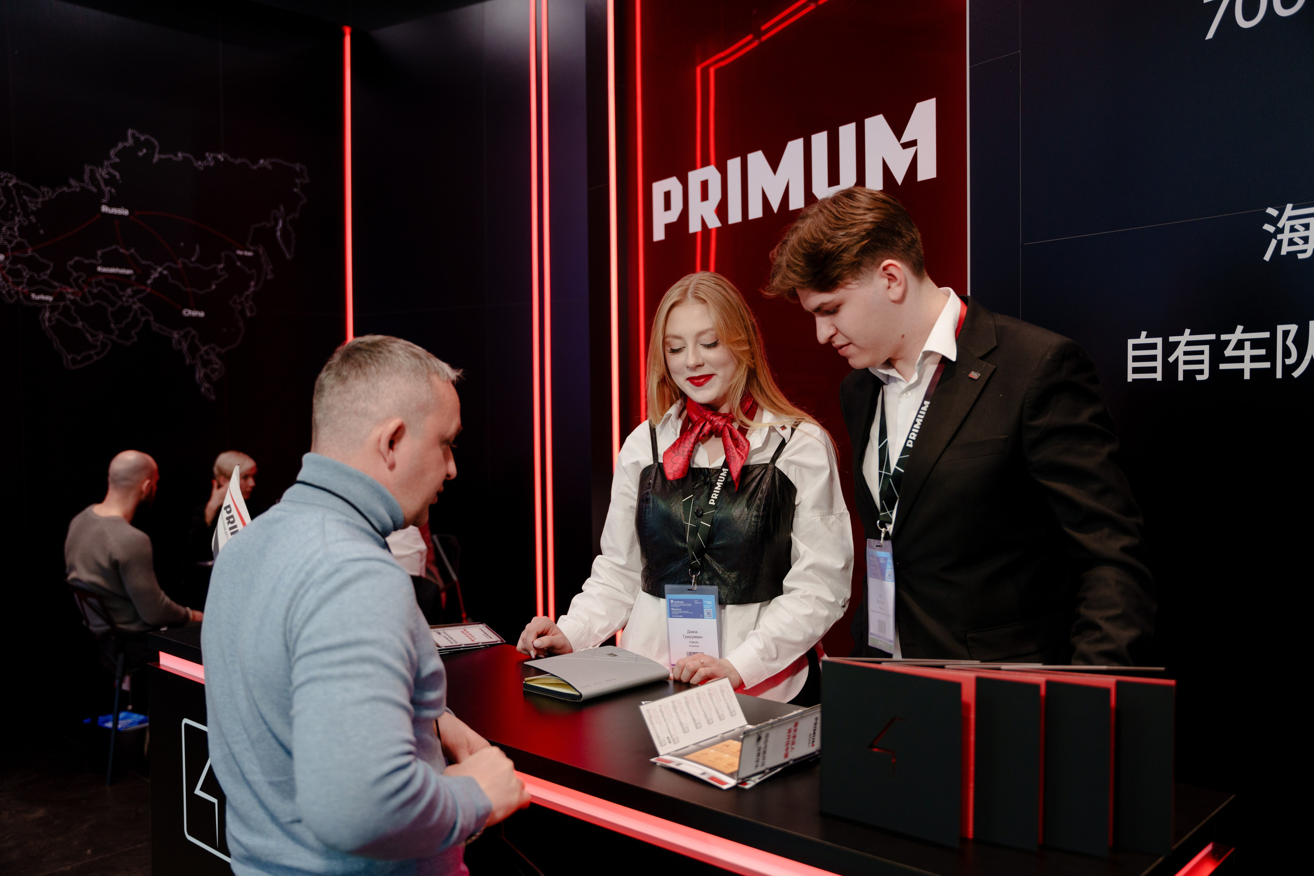 Репортажный фотограф на экспо Крокус. Репортажный фотограф Москва Сергей Дружинин