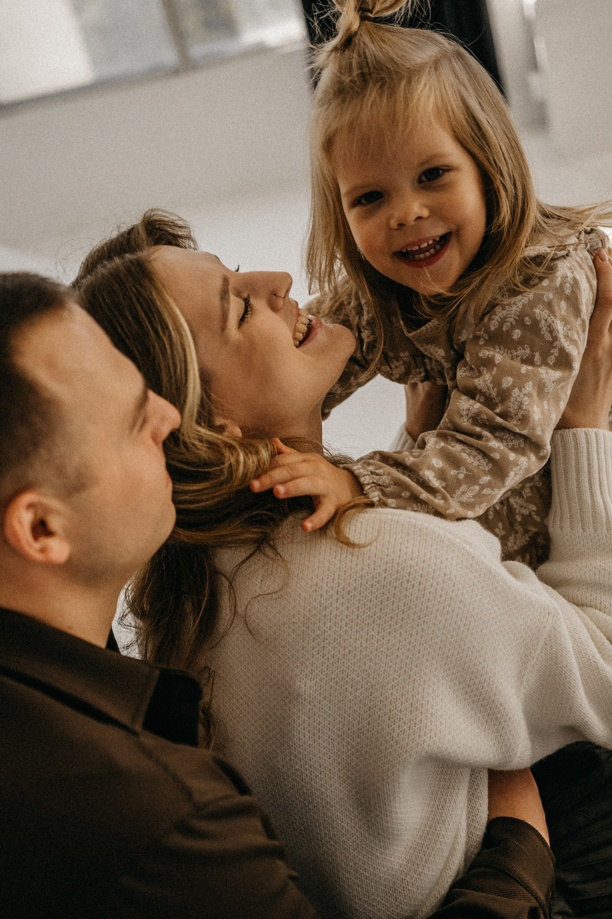 Евгения, Василиса и Михаил. Гаврилова Настя семейный фотограф lifestyle в Москве