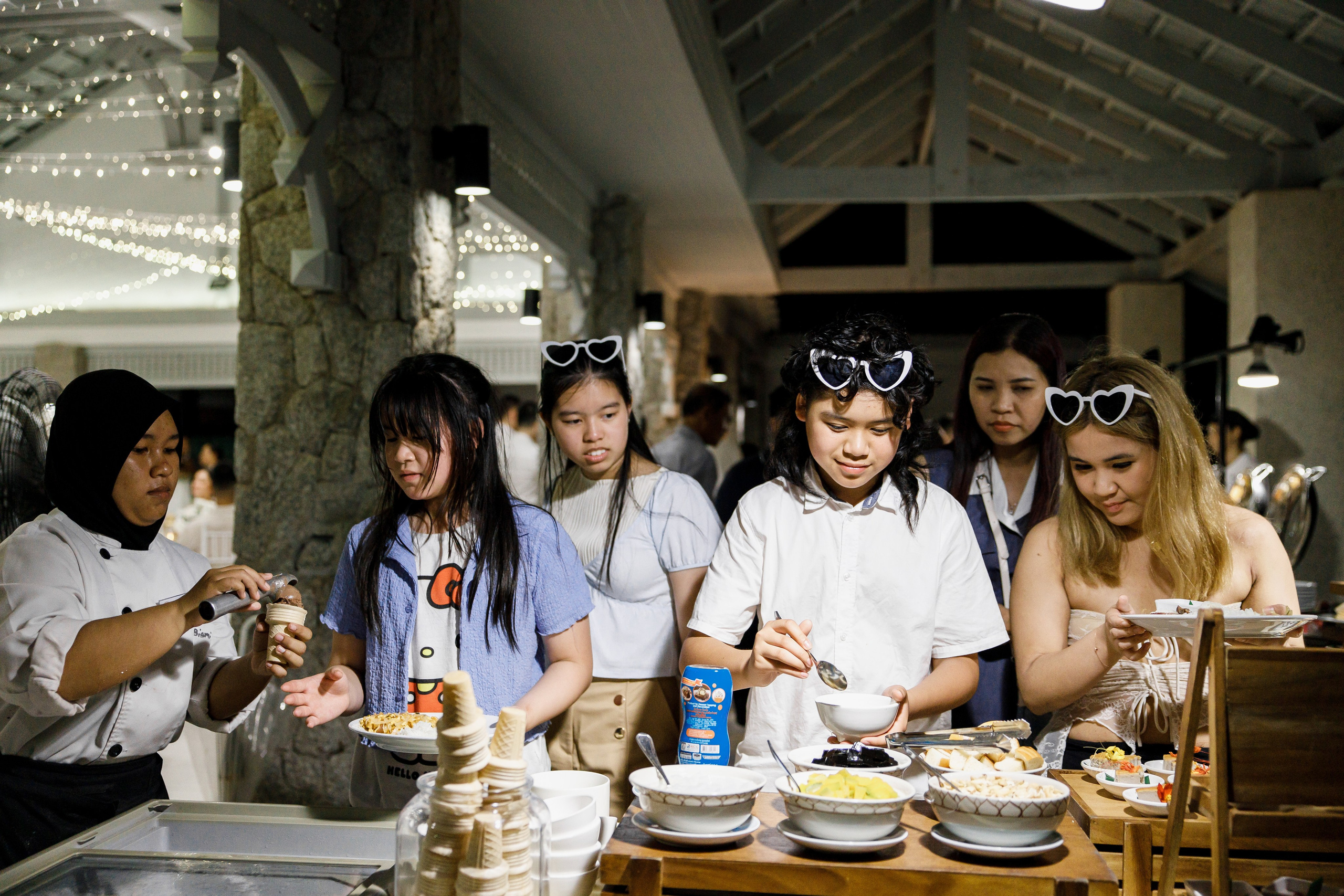 Wedding in Phuket at the Thavorn Hotel. Photographer in Phuket. Photographer Thailand