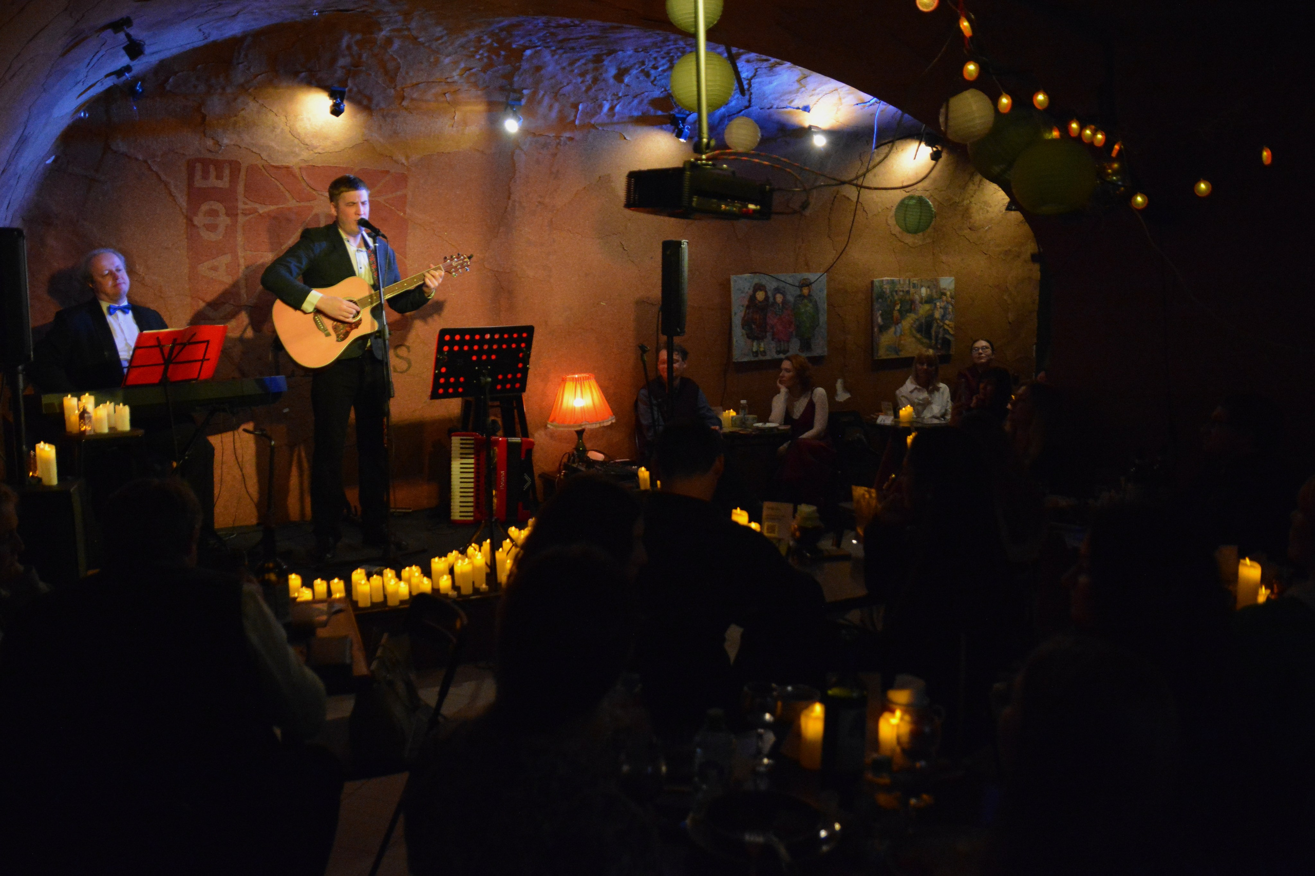 Песни о любви при свечах. F/8 and be there — оказаться в нужном месте и поймать момент