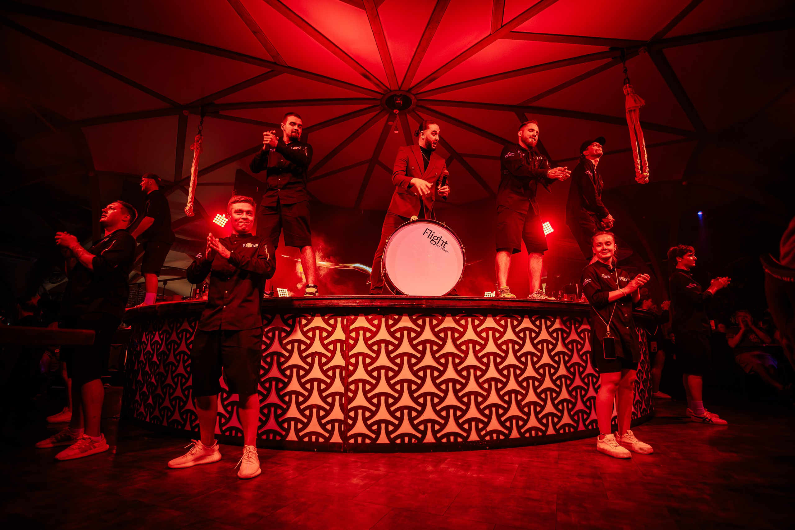 PTIZZA SHOW. Gold & Black in Ptizza Bar_Ялта_6.07.2025. Аминов Руслан | Фотограф