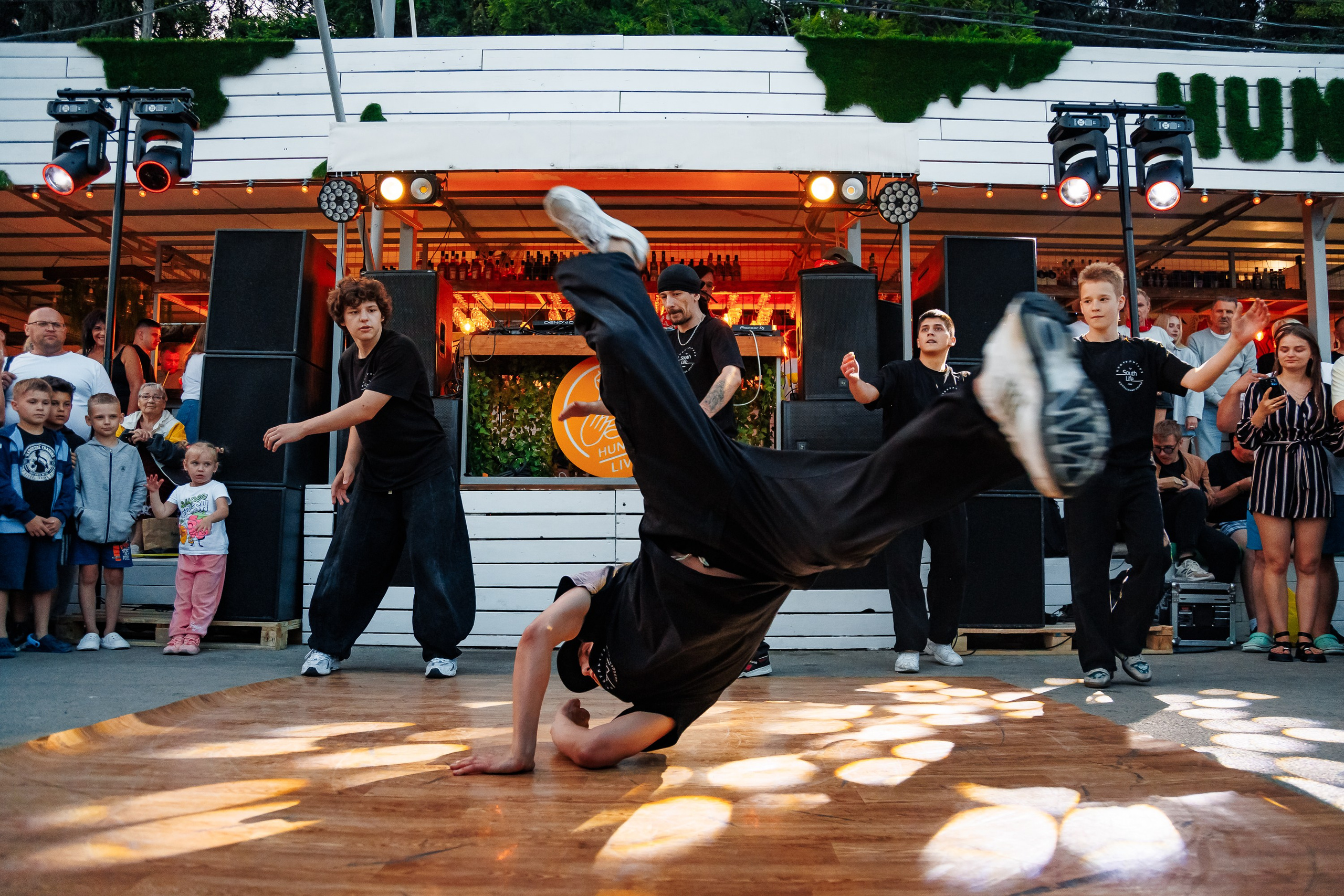 Открытие сезона в HUNGRY BIRD_Симеиз_Крым_14.06.2025. Аминов Руслан | Фотограф