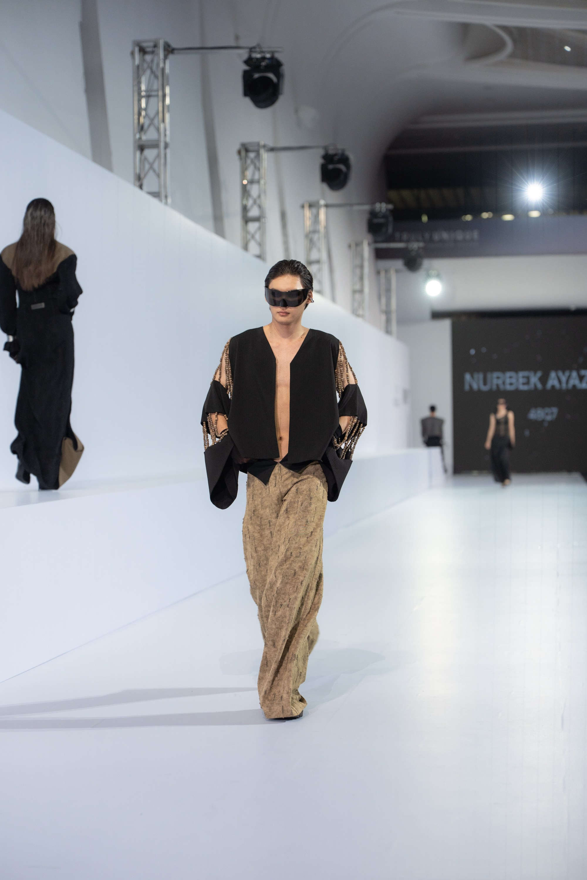 Nurbek Ayazhan. Сайт Алматинского НЮ АРТ, будуар и фэшн фотографа Дениса Карпенко