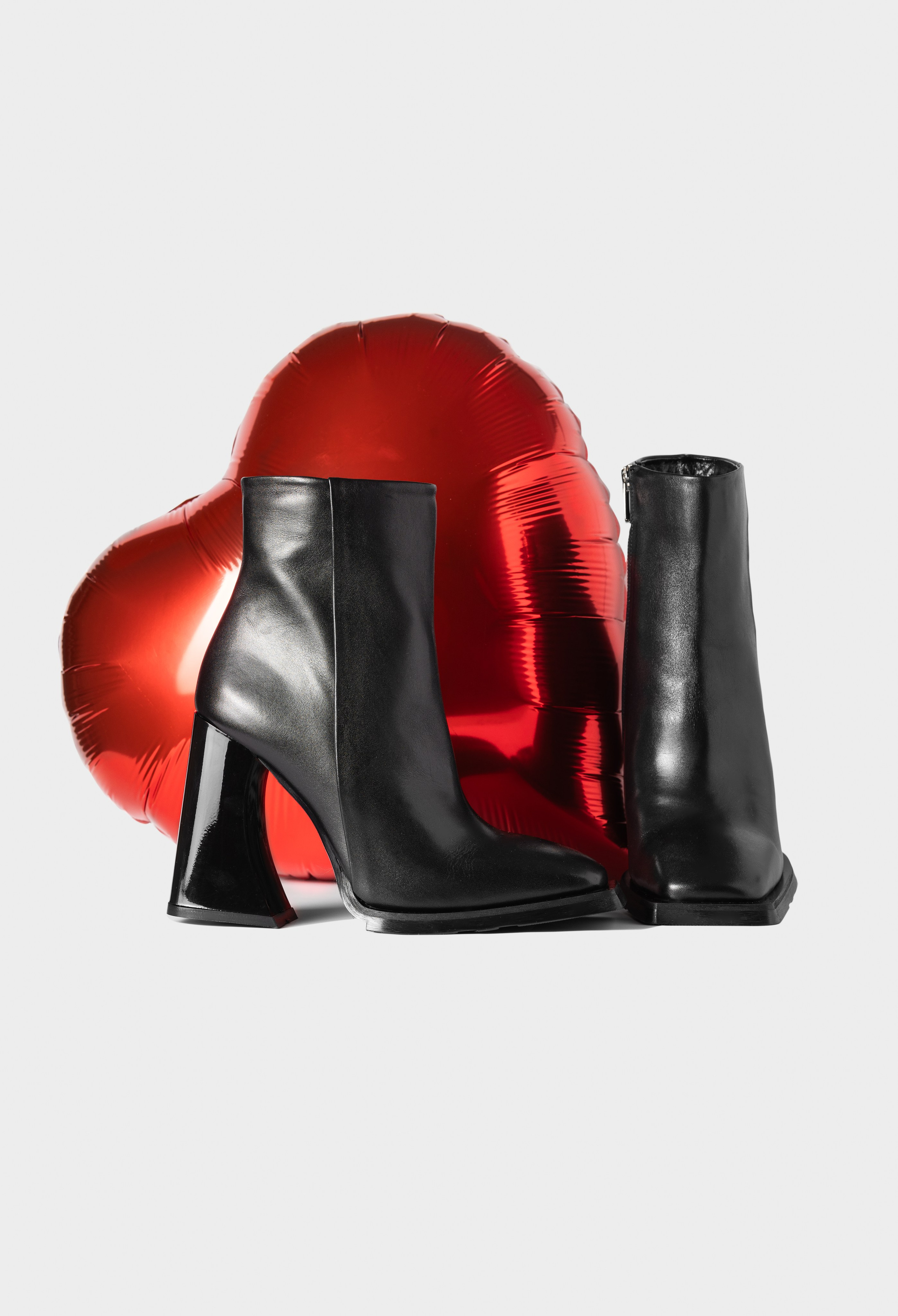 Съемка обуви для магазина. Предметный и фуд-фотограф Лариса Андреева г. Набережные Челны