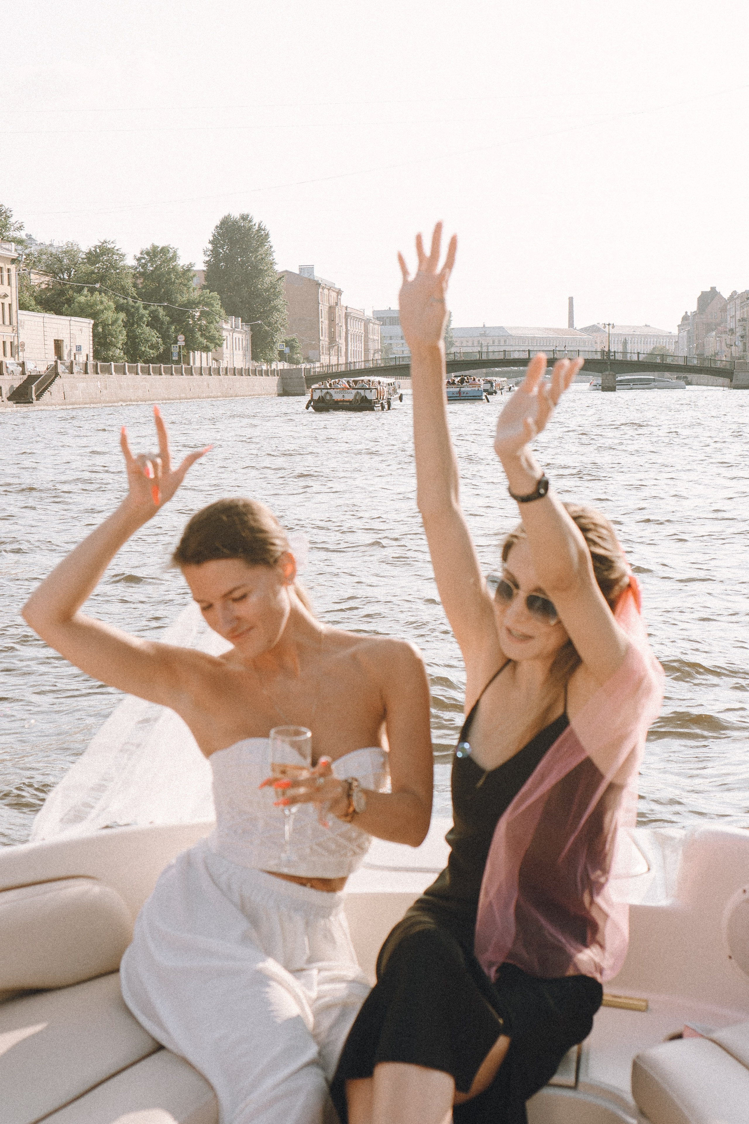 ДЕВИЧНИК НА КАТЕРЕ. Профессиональный фотограф, Санкт-Петербург — Виктория Богомолова