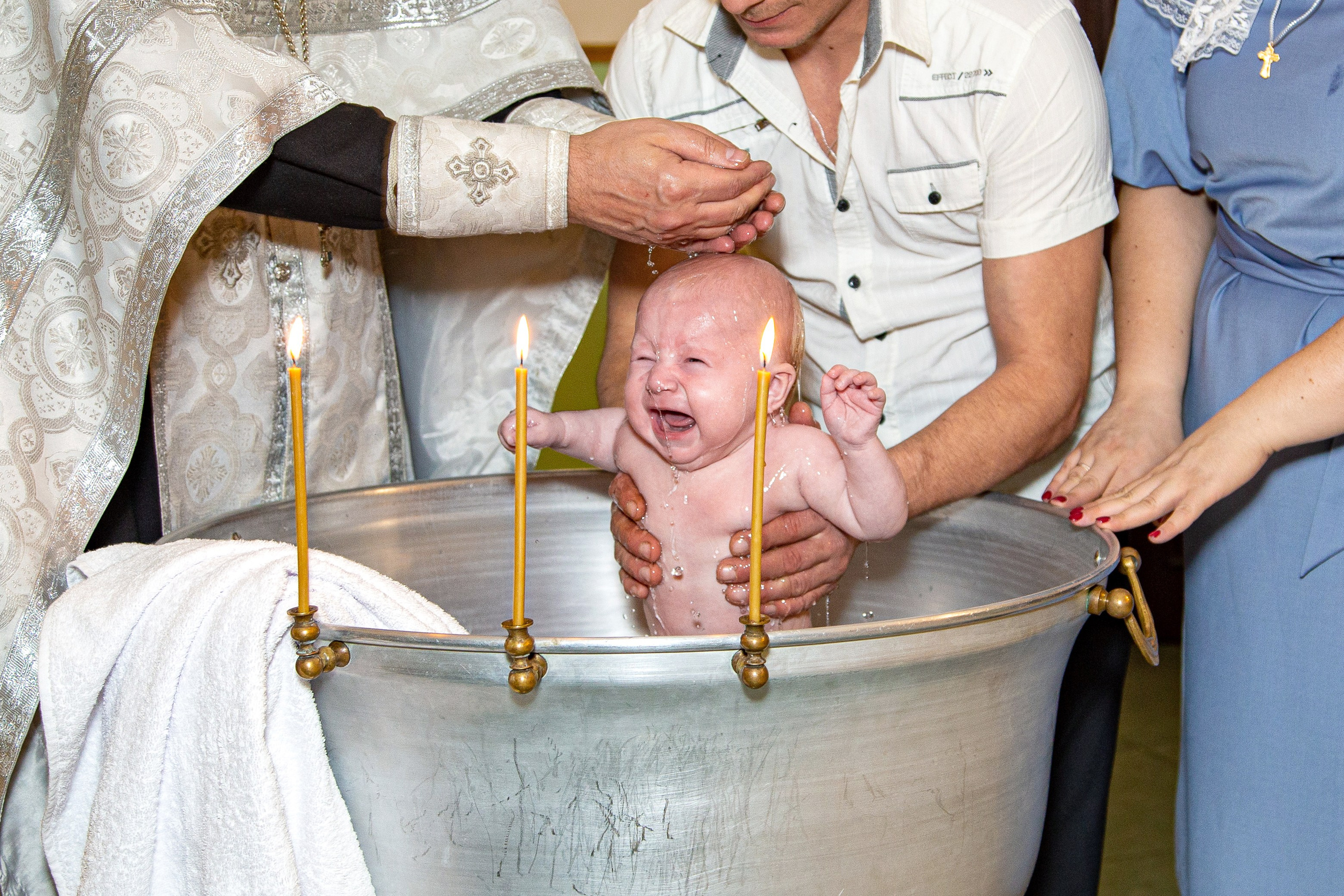 Крещение. Фотограф Краснодара, фотограф в парке Галецкого.репортажный фотограф. детский фотограф, свадебный фотограф. профессиональный фотограф