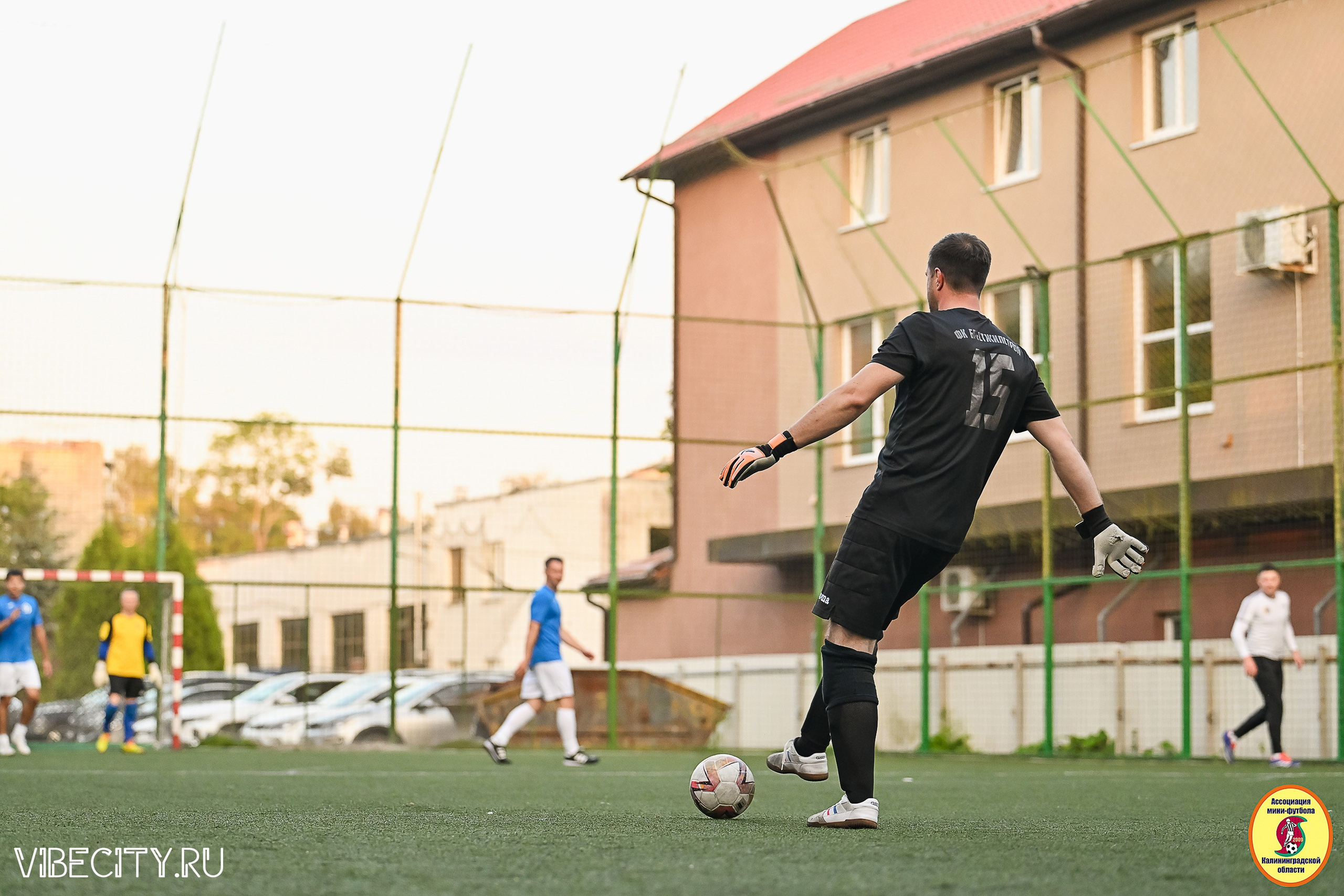 ИГРЫ ПЛЕЙ-ОФФ ПЕРВОГО ДИВИЗИОНА МИНИ-ФУТБОЛЬНОЙ ЛИГИ. VIBECITY.RU Вайб Сити Ру Фоторепортажи Фотоотчеты Калининград