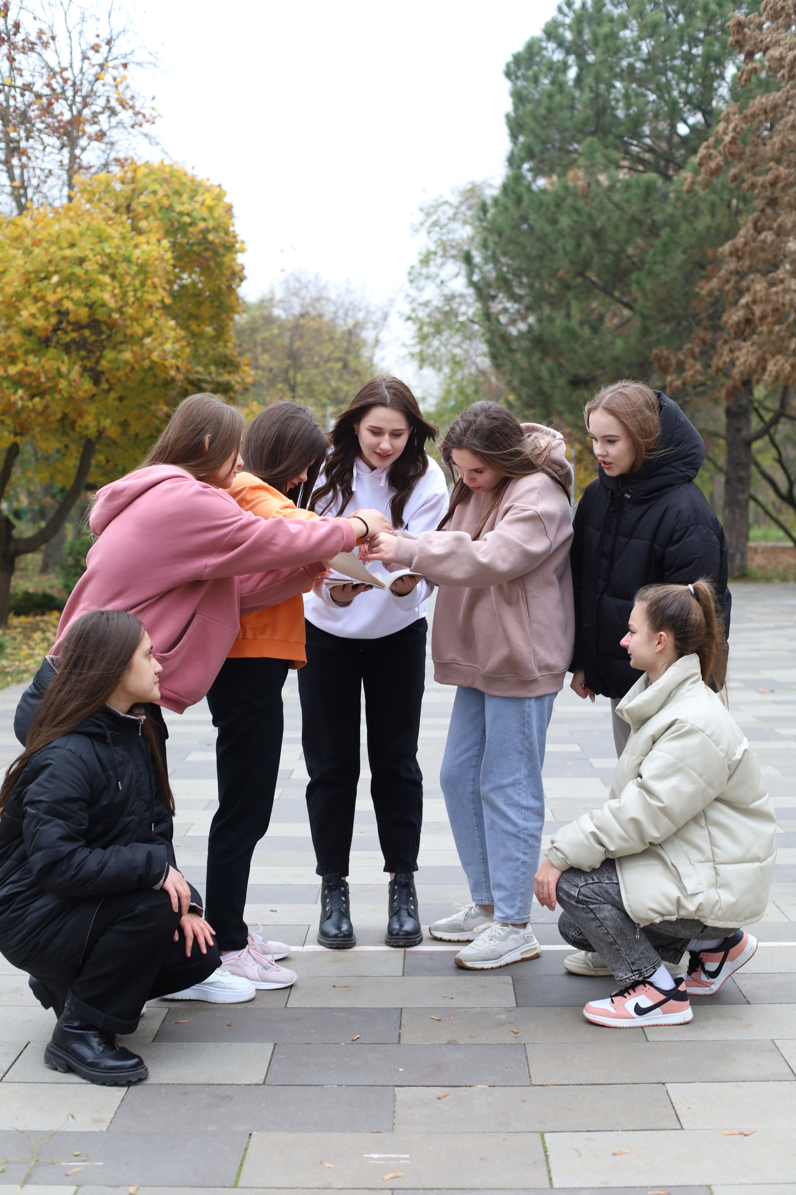 ФОТОСЕССИЯ ДЛЯ ВЫПУСКНИКОВ 35 ШКОЛЫ Г. ТАГАНРОГА. Выпускные альбомы в Таганроге и Ростовской Области