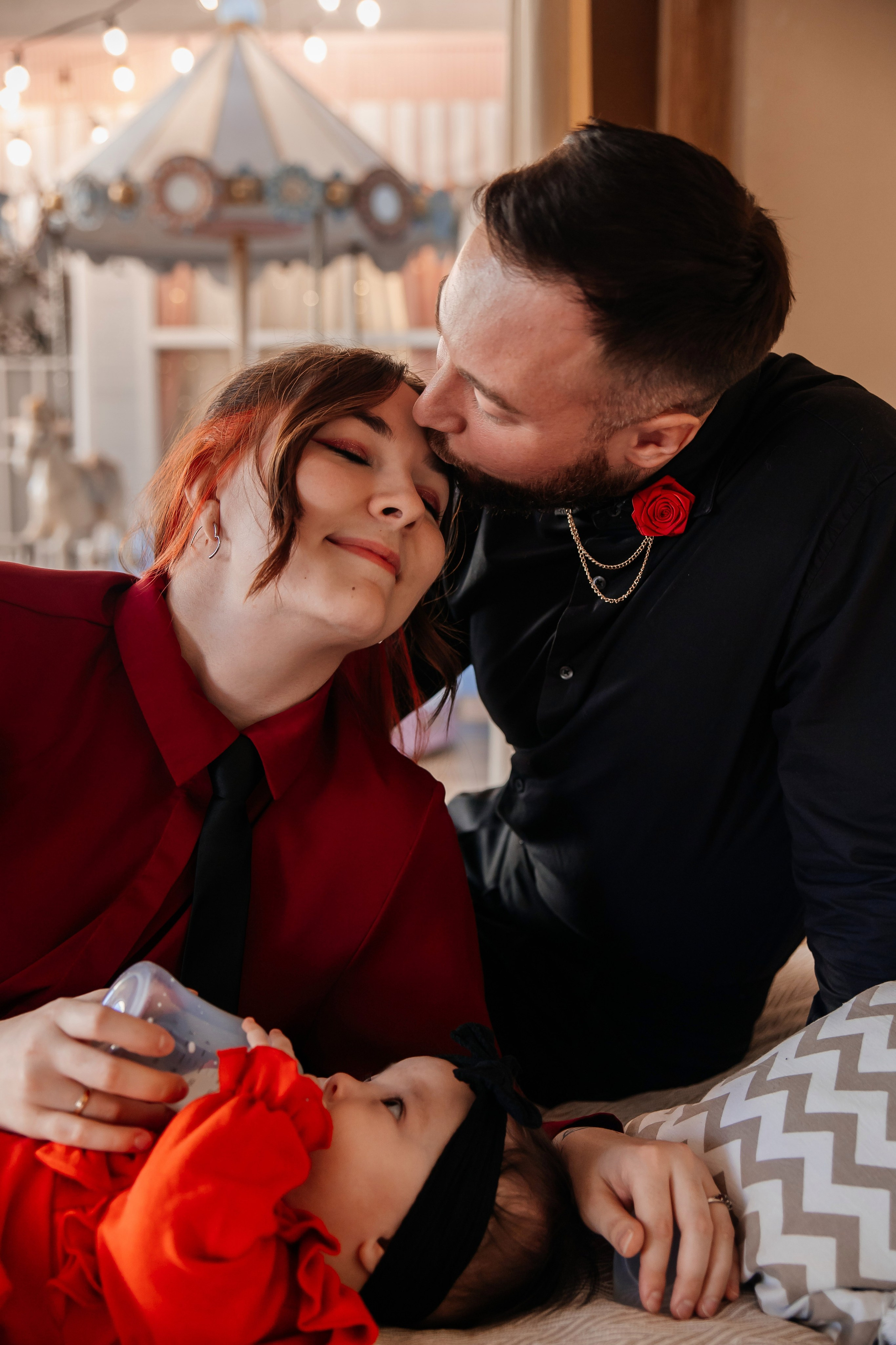 Семейная фотосессия в студии. Свадебный, семейный фотограф, контент съёмка. Екатеринбург. Елена Граф