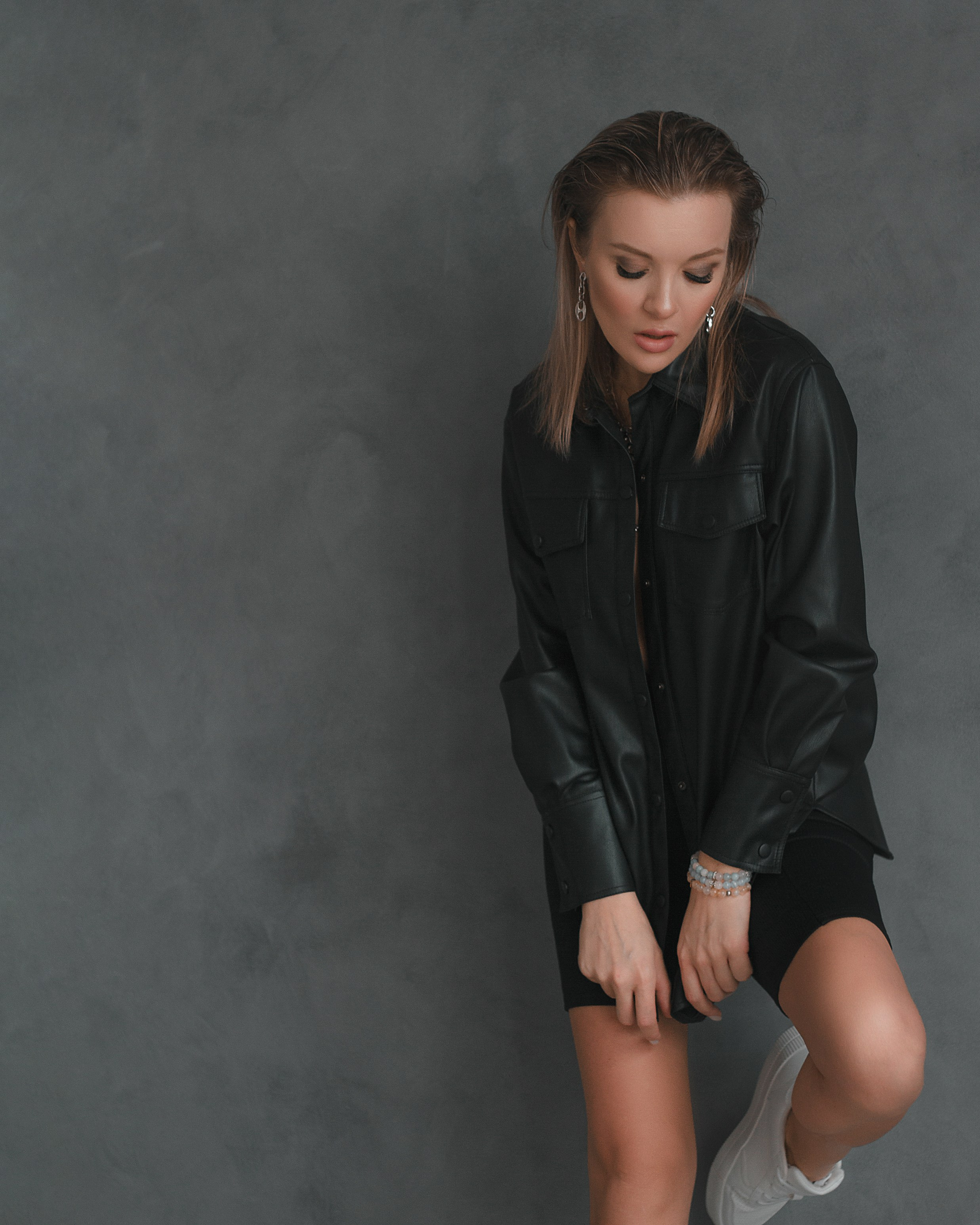 Женские портреты-фотосессии в Москве от фотографа Анастасии Инвиш. Эротическая фотосессия в стилю ню в Москве — заказать ню фотосессию от 19 800 руб!