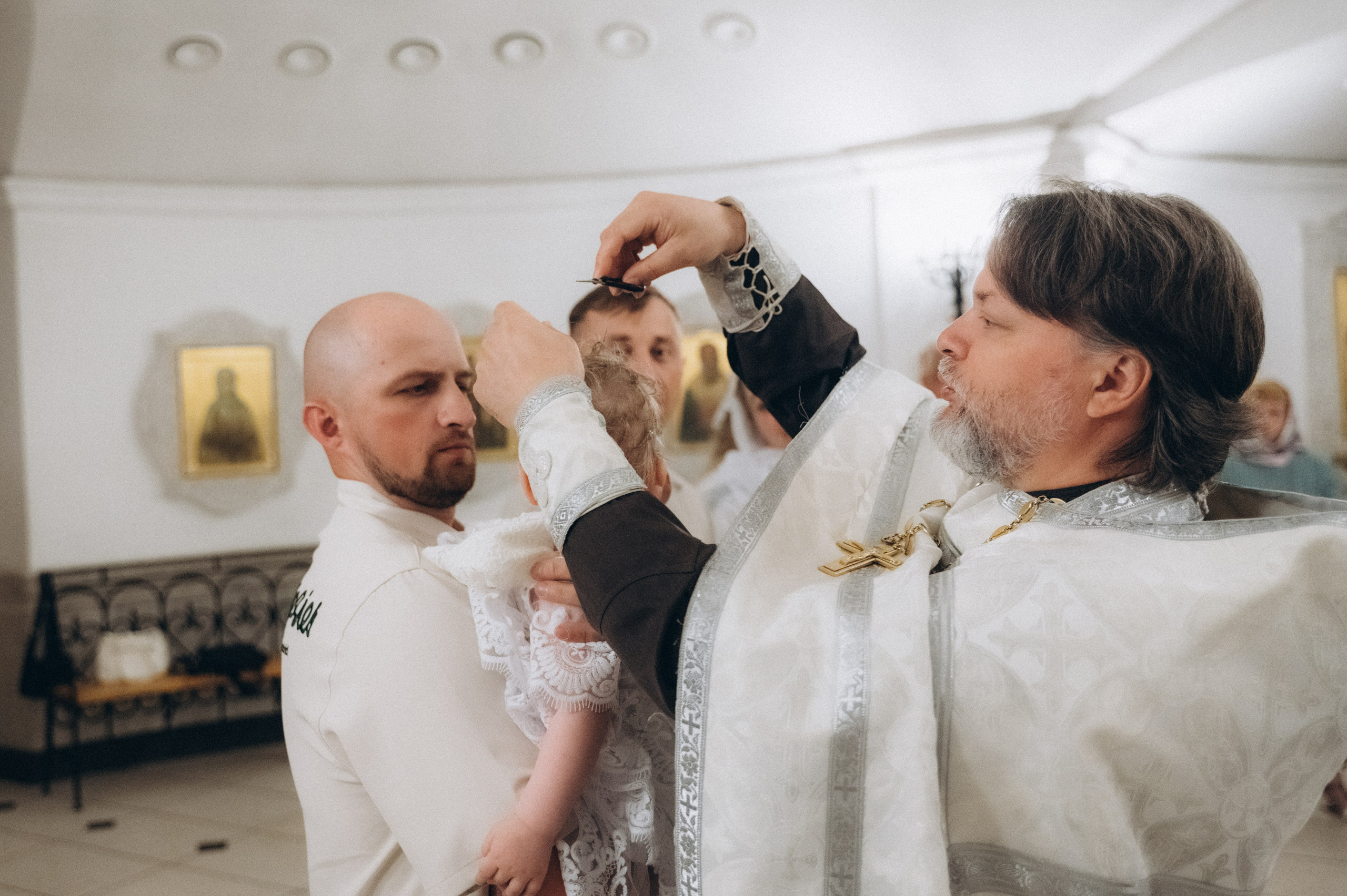 Крещение Владиславы (Криптовый храм в честь собора Новомучеников и Исповедников земли Белорусской). Семейный фотограф в Минске Дарья Дреко