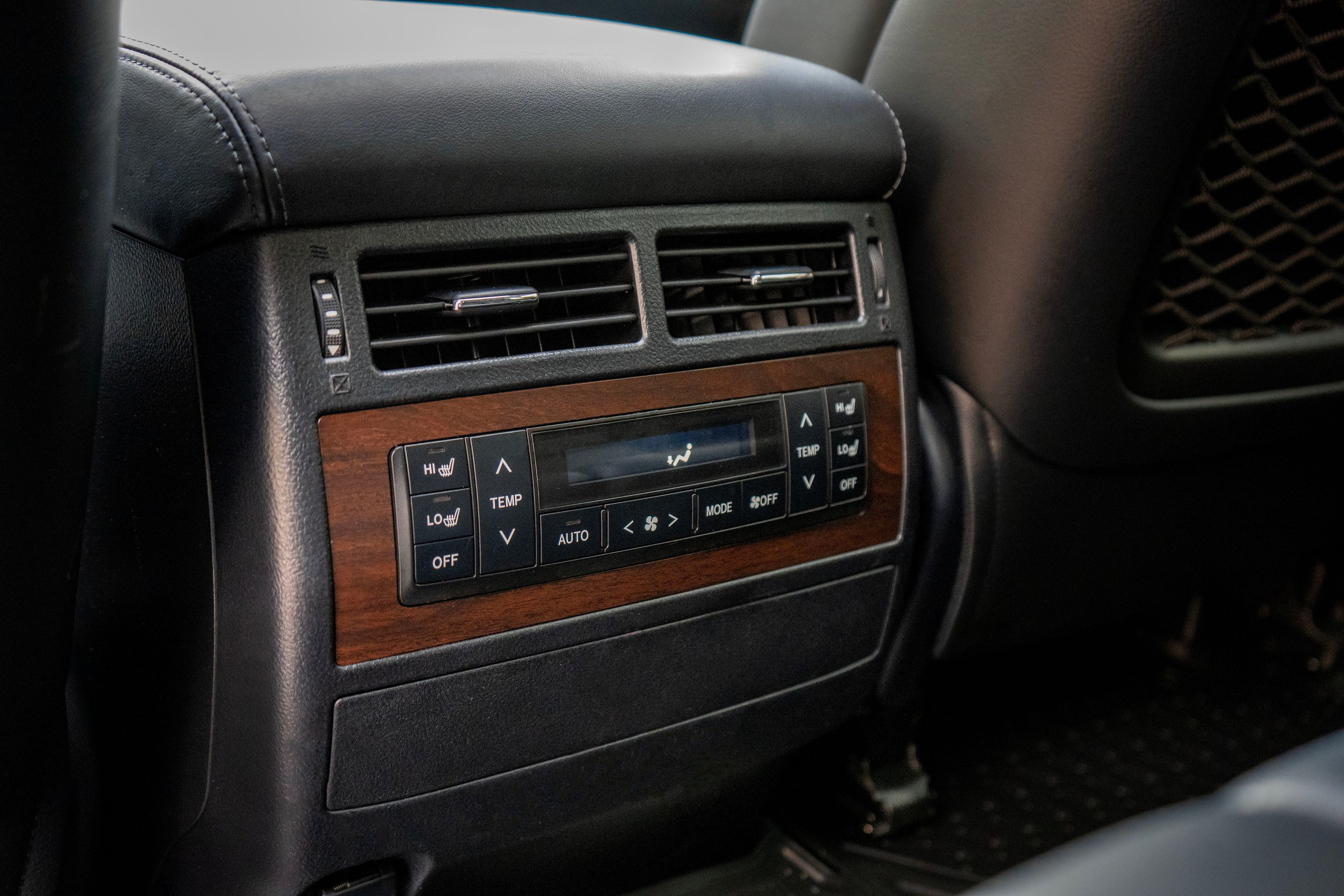 Toyota Land Cruzer 200