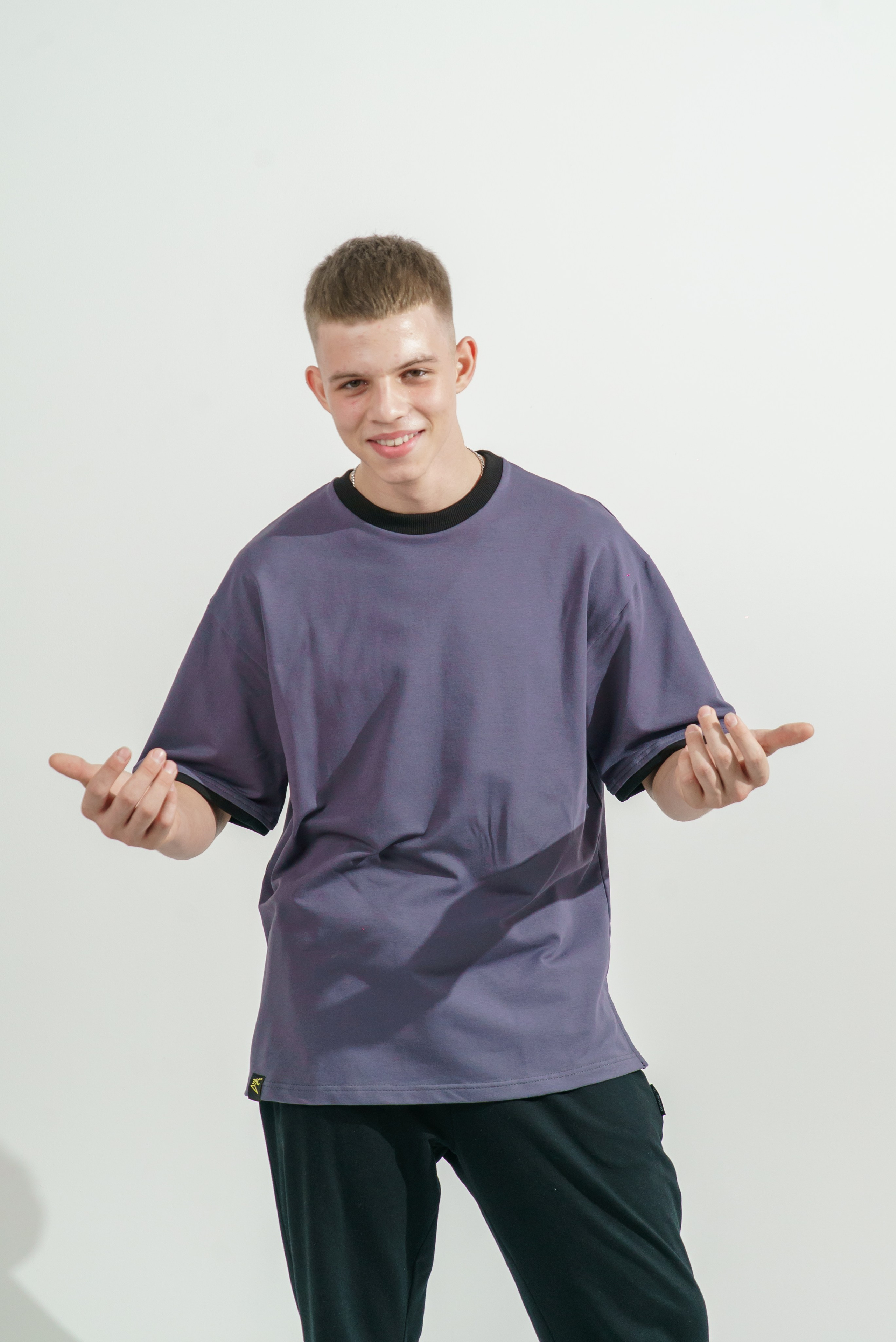 Предметная фотосъемка одежды для Wildberries и Ozon — бренды Краснодара. Фото и видеосъемка одежды для маркетплейсов Ozon, Wildberries. Шедевры для Вас! Фотограф и Видеограф в Краснодаре Пахиев Руслан